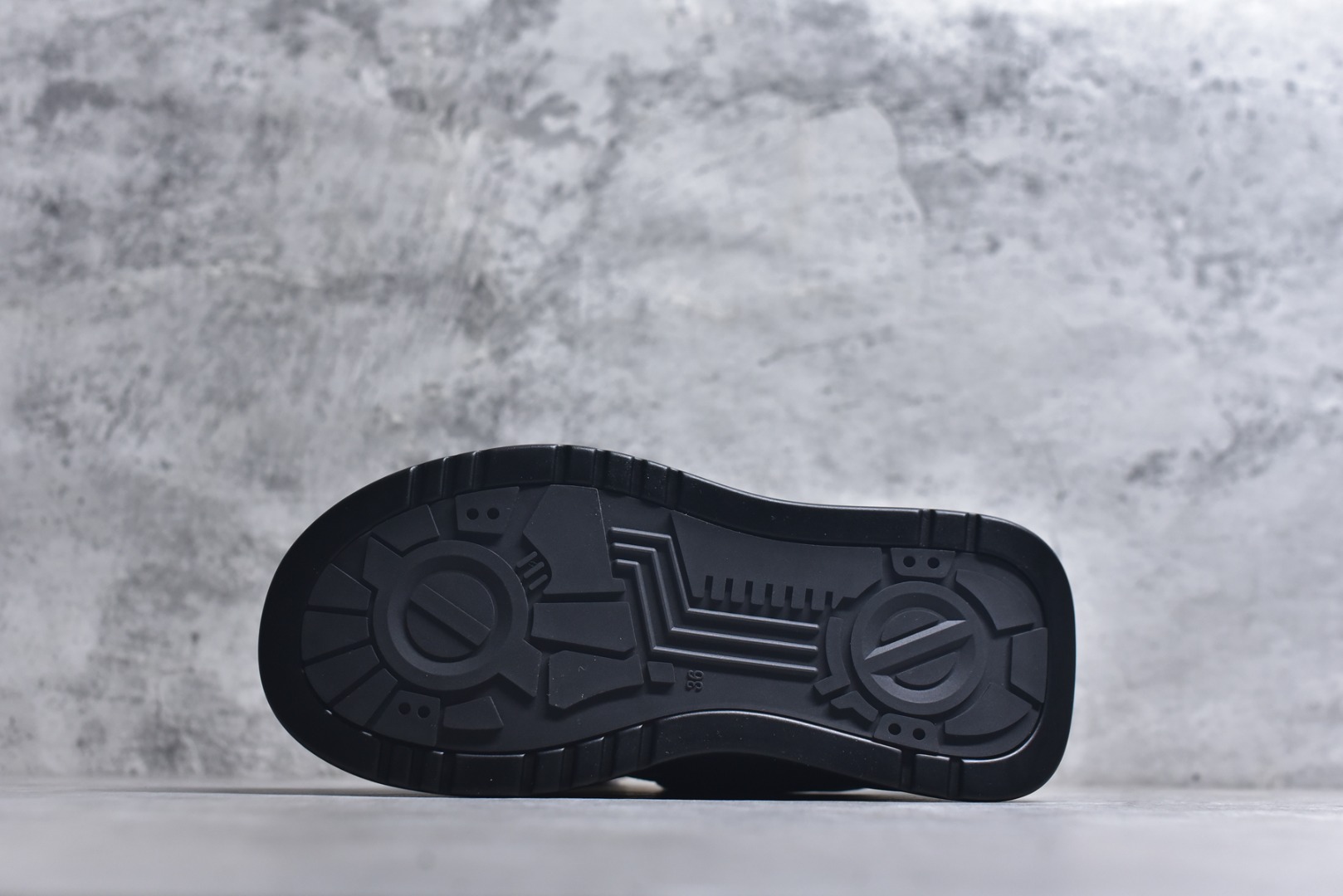 图片[6]-#GG-CC GG-CC Chunky Low 厚底增高运动老爹鞋 广东大厂出品 2024夏季透气网面老爹鞋系列 时髦look轻松定格 不费力展现率性氛围 酷帅机能风不规则设计 7cm增高厚底 大长腿既视感轻松拿捏 货号： G25X4475B 尺码：35 36 37 38 39 40-选品中心