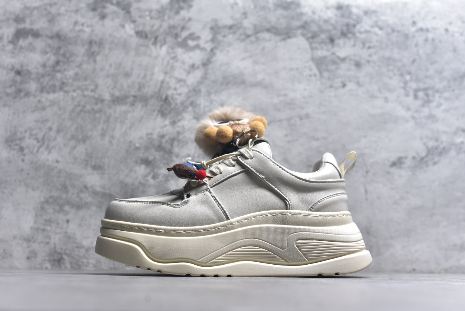 #GG-CC GG-CC Chunky Low 厚底增高运动老爹鞋 广东大厂出品 2024夏季透气网面老爹鞋系列 时髦look轻松定格 不费力展现率性氛围 酷帅机能风不规则设计 7cm增高厚底 大长腿既视感轻松拿捏 货号： G25X4475B 尺码：35 36 37 38 39 40-选品中心