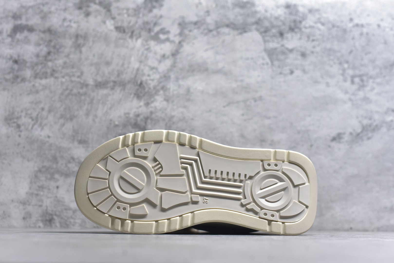 图片[6]-#GG-CC GG-CC Chunky Low 厚底增高运动老爹鞋 广东大厂出品 2024夏季透气网面老爹鞋系列 时髦look轻松定格 不费力展现率性氛围 酷帅机能风不规则设计 7cm增高厚底 大长腿既视感轻松拿捏 货号： G25X4475B 尺码：35 36 37 38 39 40-选品中心