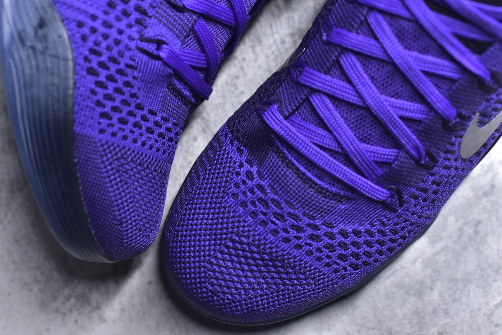 图片[8]-#NK Kobe 9 Low EM PE 科比九代舒适减震防滑低帮篮球鞋 紫色 IM0465-500 React科技鞋垫加持 实战配置直接拉满 原楦纸板开发 鞋身流线型、后跟塑形 区分土肥圆 原厂针织鞋面一针一线匹配原版 全身鞋材卡料色独家定制 唯一万针立体刺绣SWOOSH 真实底模最大48.5 实战利器 专供海外市场 尺码：40 40.5 41 42 42.5 43 44 44.5 45 46 47.5 48.5 （脚宽、脚胖 建议买大半码）-选品中心