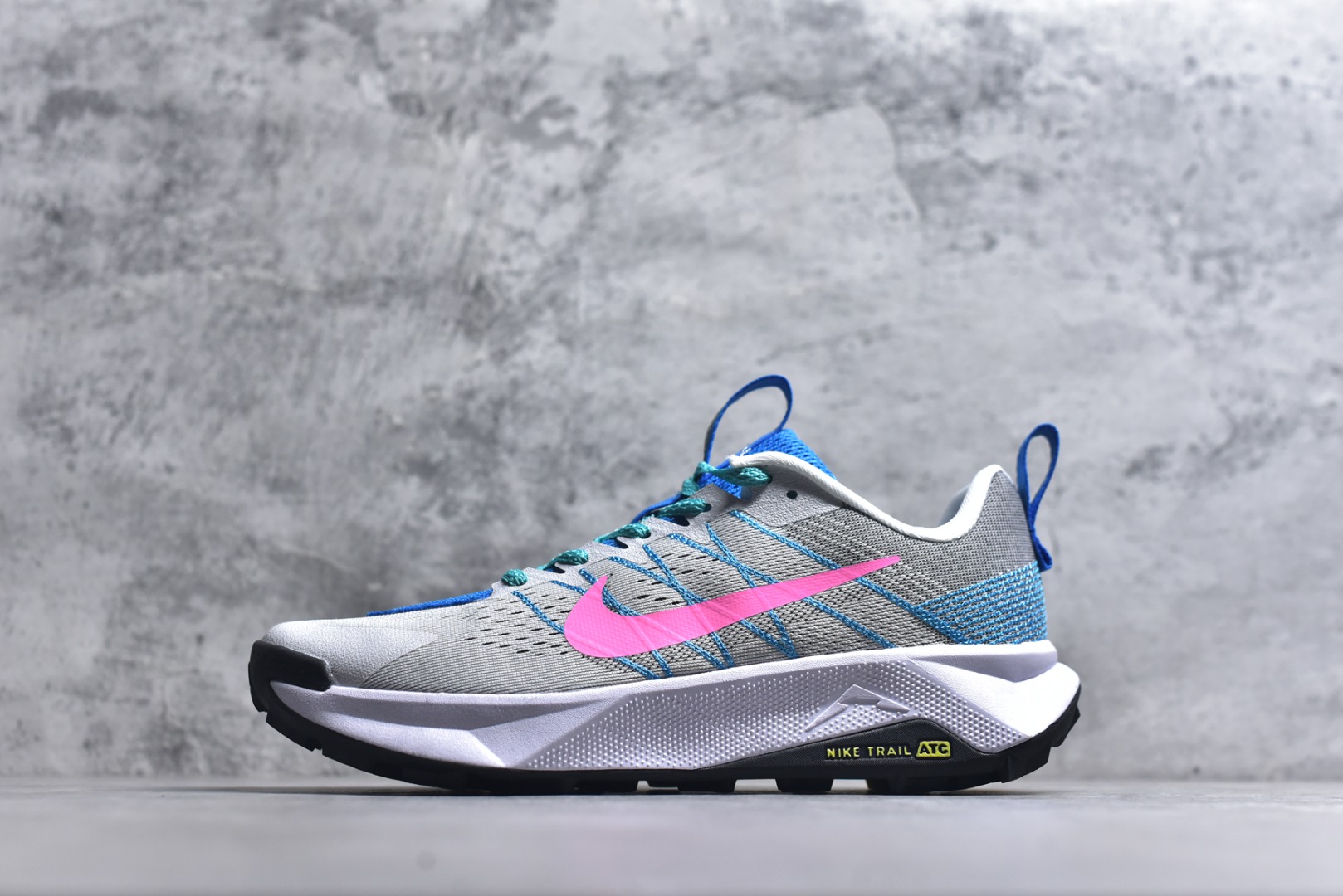 #NIKE REACTX Wildhorse 10 户外运动越野跑步鞋 兼顾迅疾外观和稳固脚感 后跟覆面和中足动态支撑巧妙融合 缔造稳定顺畅的迈步体验 货号：FV2338-100 尺码：36-45-选品中心