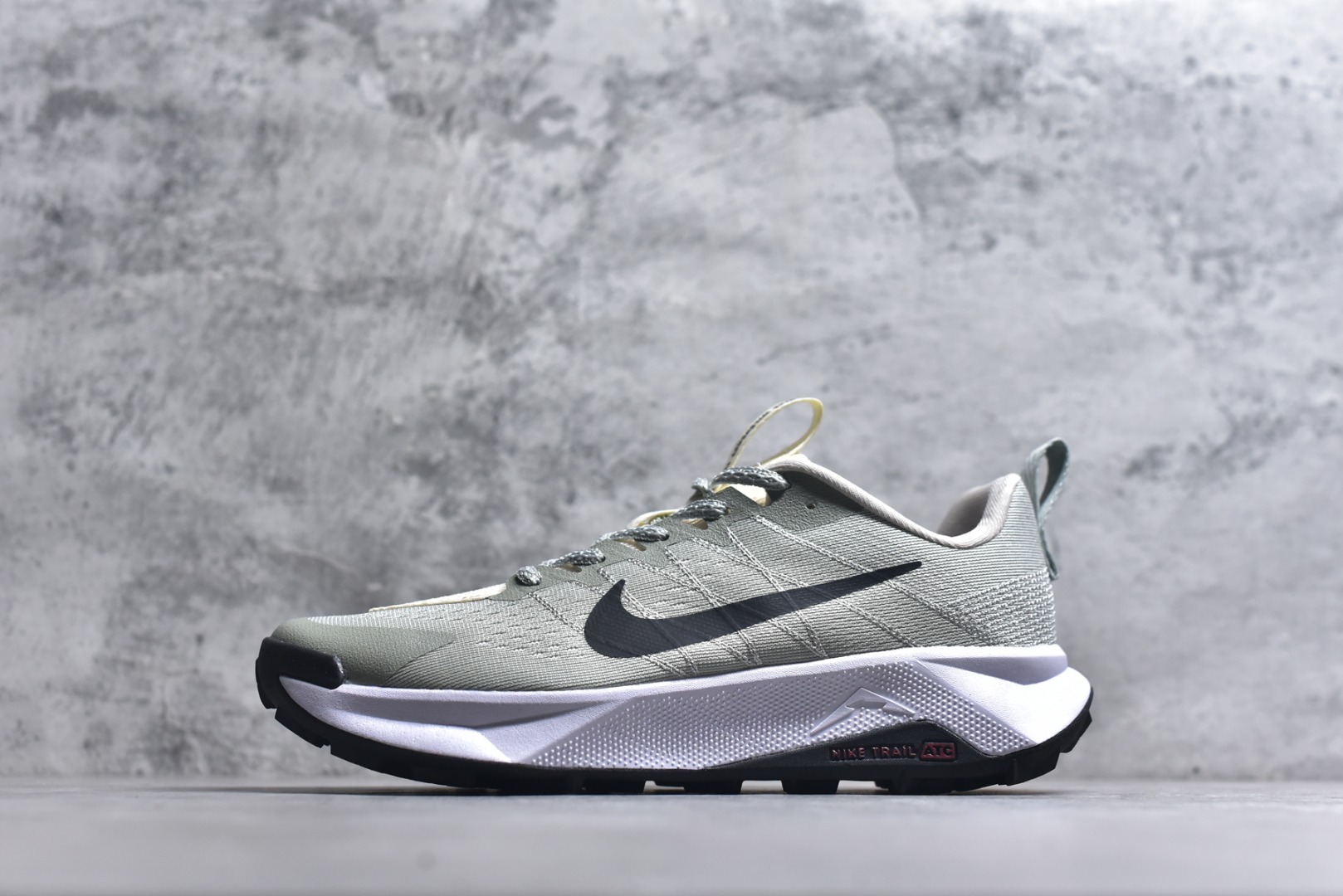 #NIKE REACTX Wildhorse 10 户外运动越野跑步鞋 兼顾迅疾外观和稳固脚感 后跟覆面和中足动态支撑巧妙融合 缔造稳定顺畅的迈步体验 货号：FV2338-300 尺码：36-45-选品中心