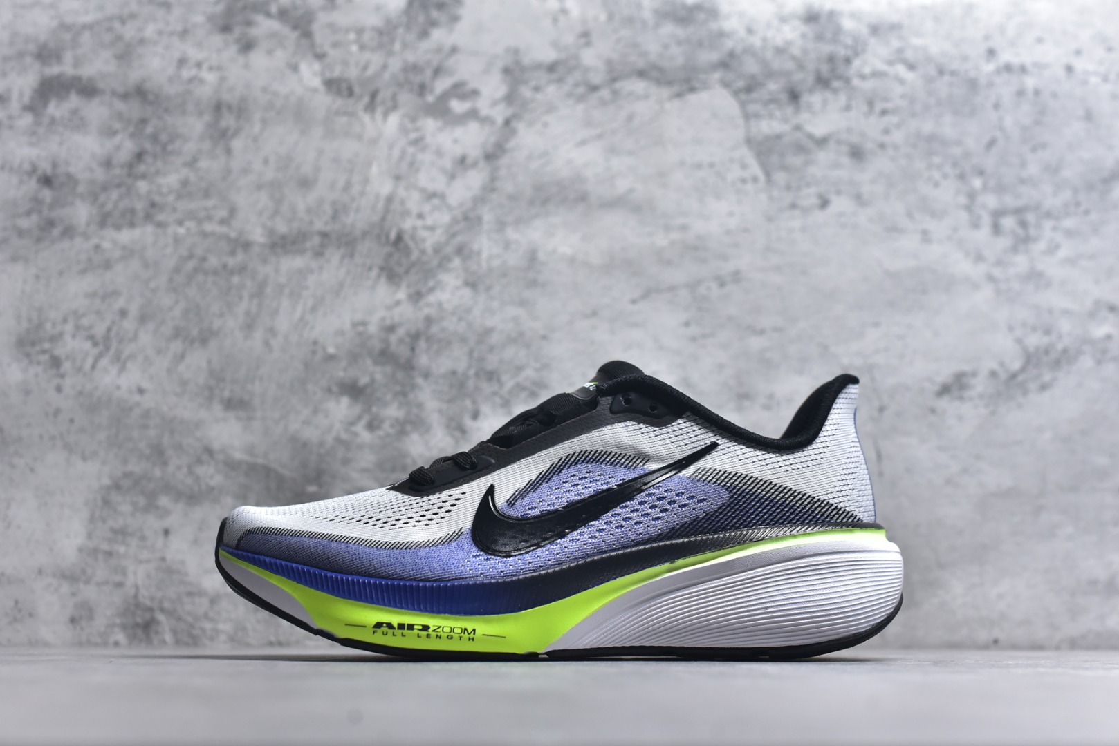 #AIR ZOOM PEGASUS 42代 登月休闲运动跑鞋 兼顾迅疾外观和稳固脚感 后跟覆面和中足动态支撑巧妙融合 缔造稳定顺畅的迈步体验 货号：IH2306-501 尺码：36-45-选品中心