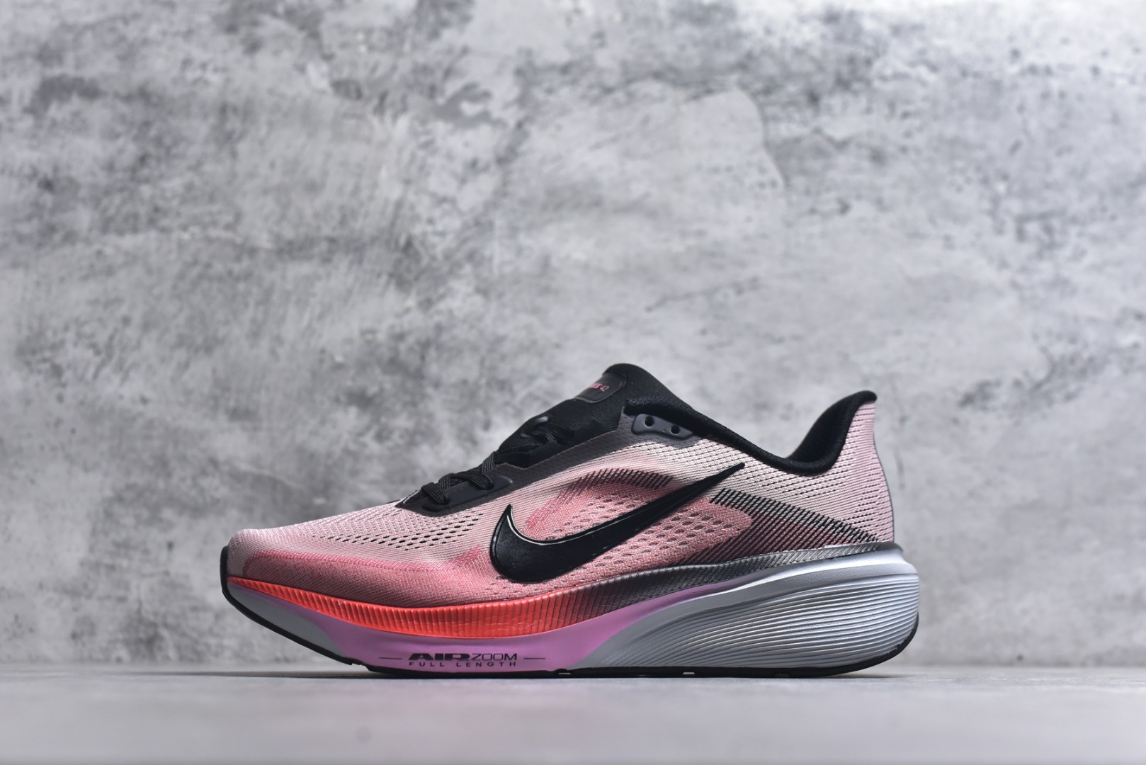 #AIR ZOOM PEGASUS 42代 登月休闲运动跑鞋 兼顾迅疾外观和稳固脚感 后跟覆面和中足动态支撑巧妙融合 缔造稳定顺畅的迈步体验 货号：IB1873-802 尺码：36-45-选品中心