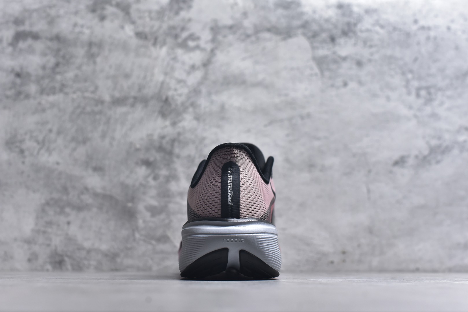 图片[5]-#AIR ZOOM PEGASUS 42代 登月休闲运动跑鞋 兼顾迅疾外观和稳固脚感 后跟覆面和中足动态支撑巧妙融合 缔造稳定顺畅的迈步体验 货号：IB1873-802 尺码：36-45-选品中心