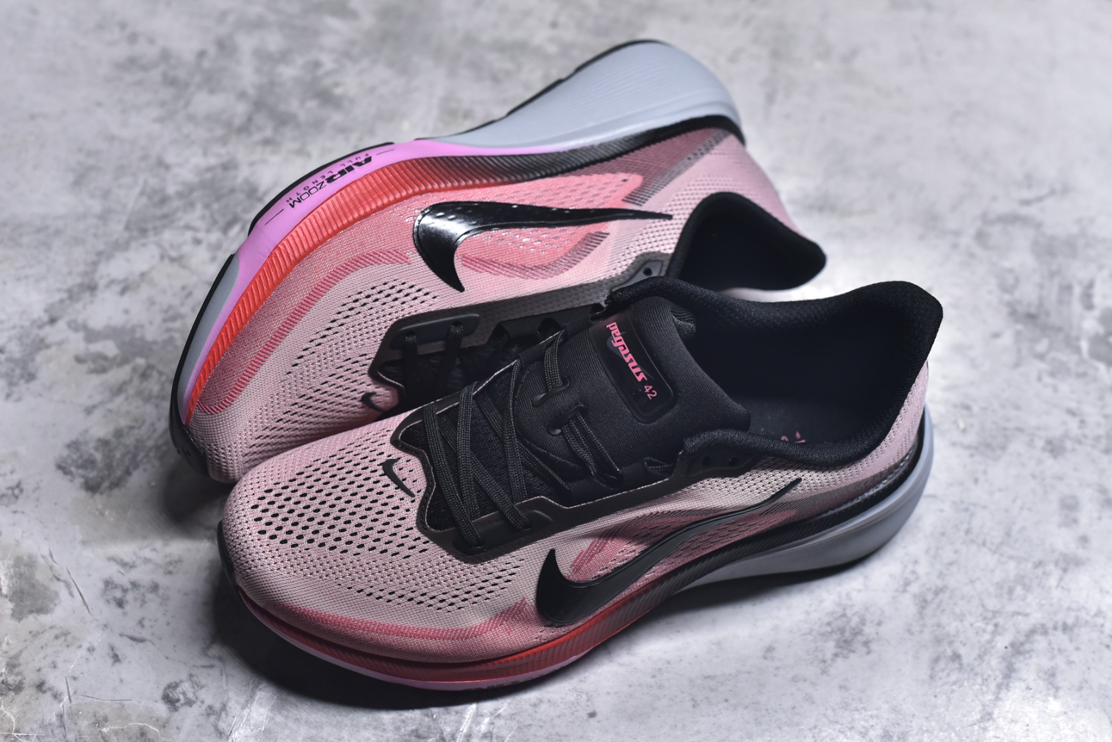 图片[7]-#AIR ZOOM PEGASUS 42代 登月休闲运动跑鞋 兼顾迅疾外观和稳固脚感 后跟覆面和中足动态支撑巧妙融合 缔造稳定顺畅的迈步体验 货号：IB1873-802 尺码：36-45-选品中心