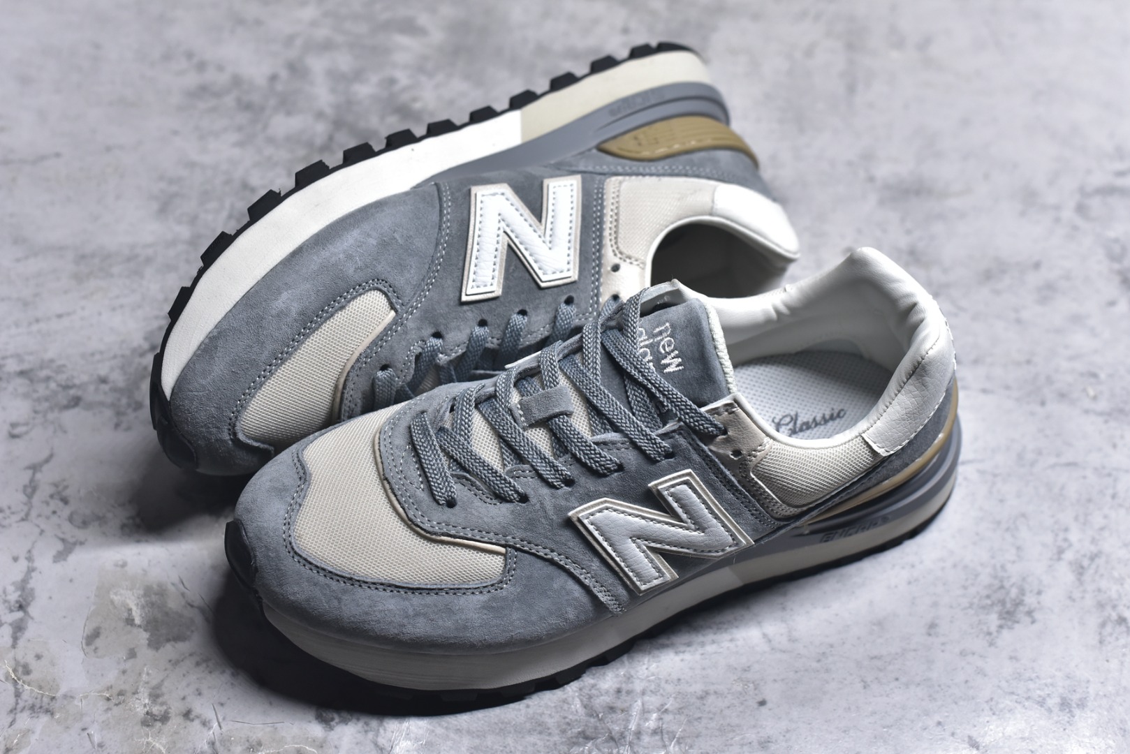 图片[7]-#New Balance NB 574棕蓝色 复古运动跑步鞋 采用猪巴革组合网织物鞋面材质 全新4层组合独立私模大底 货号：U574LGRG 尺码：36 36.5 37.5 38 38.5 39 40 40.5 41.5 42 42.5 43 44 45-选品中心