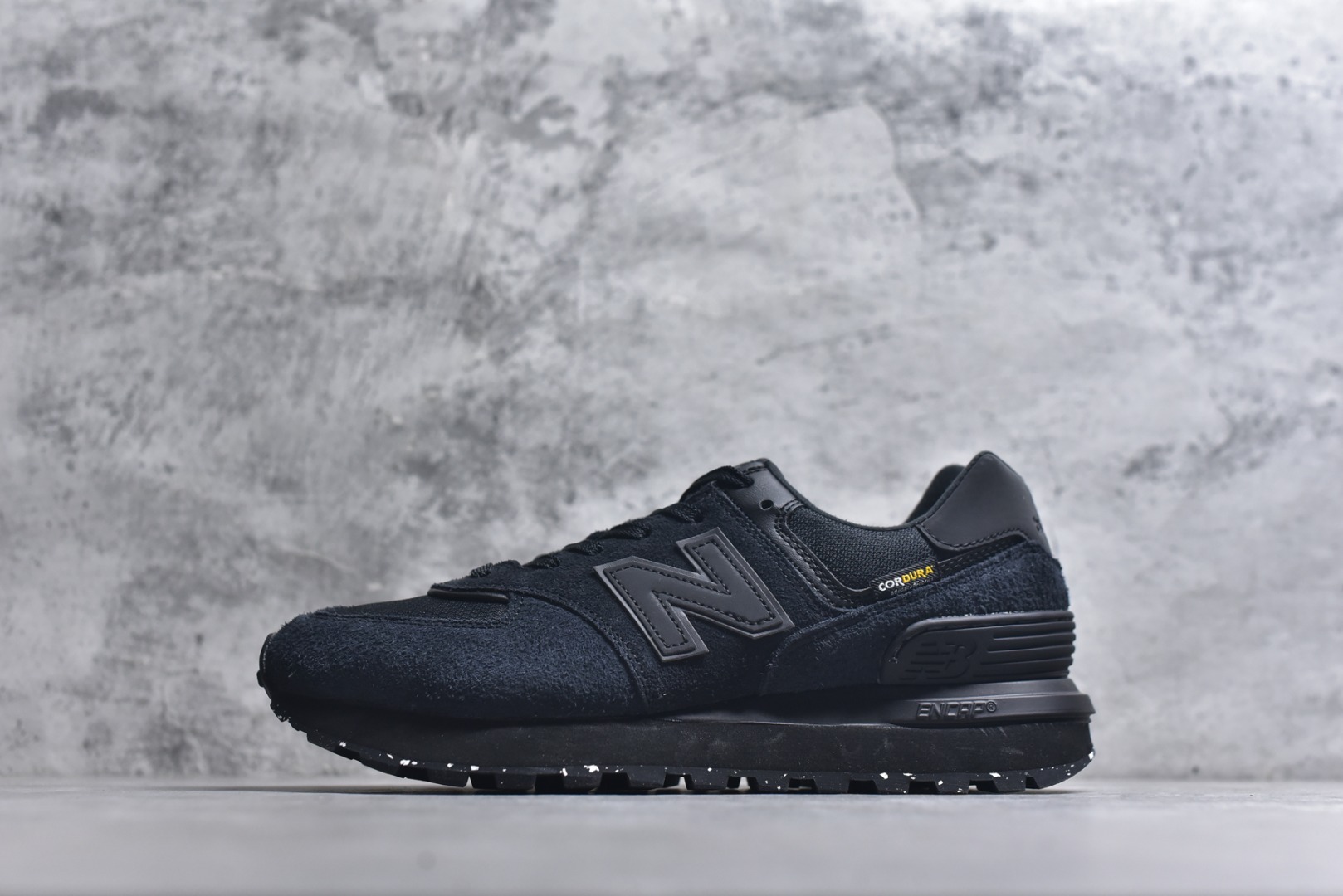 #New Balance NB 574棕蓝色 复古运动跑步鞋 采用猪巴革组合网织物鞋面材质 全新4层组合独立私模大底 货号：U574LGMT 尺码：36 36.5 37.5 38 38.5 39 40 40.5 41.5 42 42.5 43 44 45-选品中心