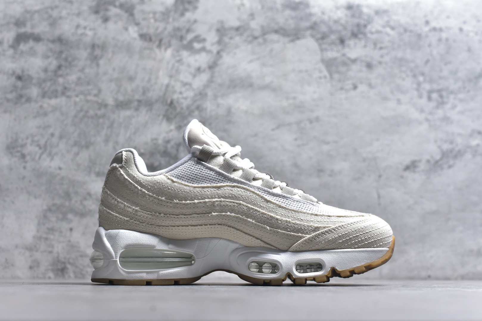 图片[3]-#Levi\’s x NK Air Max 95 “White and Ecru”舒适耐磨 低帮跑步鞋 男女同款 李维斯联名米色 HM4743-100 外贸顶级专供 区别先行版 全部配色原鞋原尺码开发生产 极致还原 全部原厂材料一比一打造 一眼ZP既视感 欢迎对比市场版本 尺码：40 40.5 41 42 42.5 43 44 44.5 45 46 46.5 47.5 48 48.5-选品中心