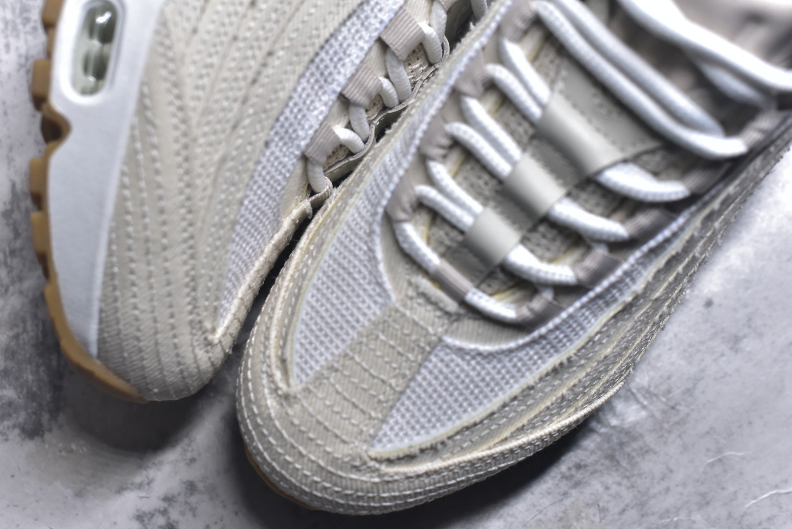 图片[8]-#Levi\’s x NK Air Max 95 “White and Ecru”舒适耐磨 低帮跑步鞋 男女同款 李维斯联名米色 HM4743-100 外贸顶级专供 区别先行版 全部配色原鞋原尺码开发生产 极致还原 全部原厂材料一比一打造 一眼ZP既视感 欢迎对比市场版本 尺码：40 40.5 41 42 42.5 43 44 44.5 45 46 46.5 47.5 48 48.5-选品中心