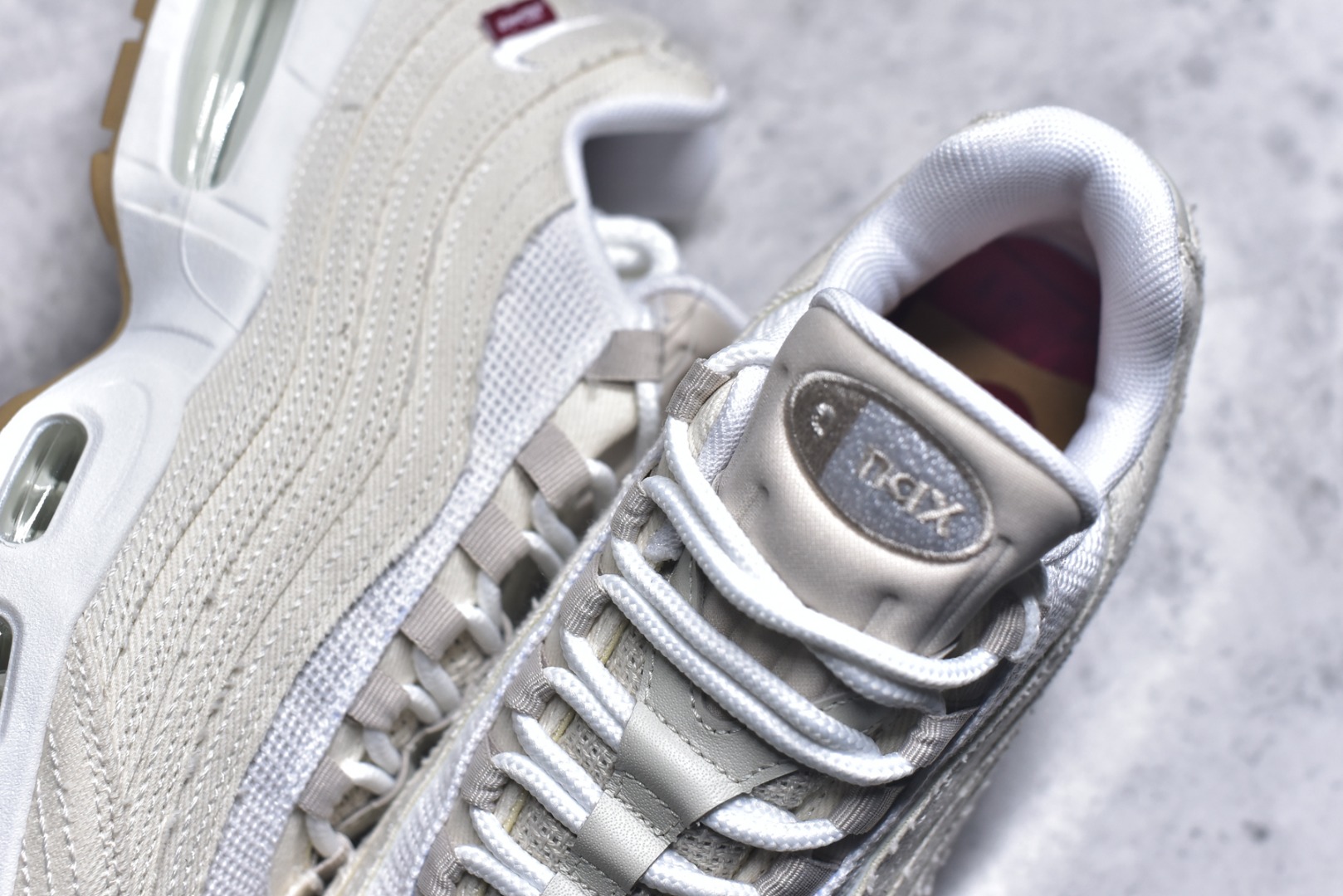 图片[9]-#Levi\’s x NK Air Max 95 “White and Ecru”舒适耐磨 低帮跑步鞋 男女同款 李维斯联名米色 HM4743-100 外贸顶级专供 区别先行版 全部配色原鞋原尺码开发生产 极致还原 全部原厂材料一比一打造 一眼ZP既视感 欢迎对比市场版本 尺码：40 40.5 41 42 42.5 43 44 44.5 45 46 46.5 47.5 48 48.5-选品中心