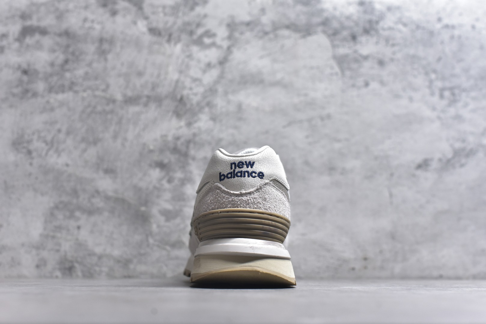 图片[5]-#New Balance NB 574米白色 复古运动跑步鞋 采用猪巴革组合网织物鞋面材质 全新4层组合独立私模大底 货号：U574LGRS 尺码：36 36.5 37.5 38 38.5 39 40 40.5 41.5 42 42.5 43 44 45-选品中心