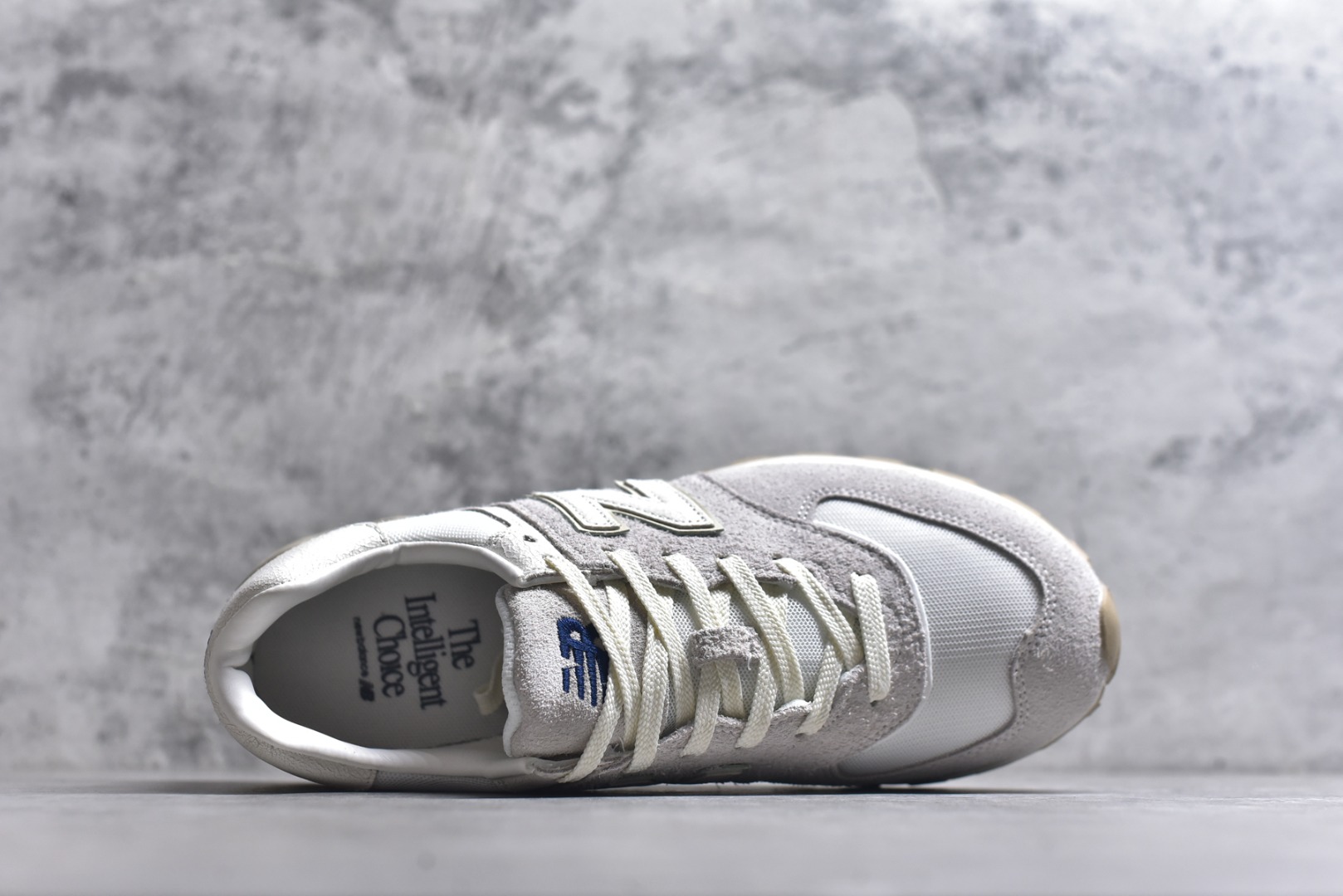 图片[4]-#New Balance NB 574米白色 复古运动跑步鞋 采用猪巴革组合网织物鞋面材质 全新4层组合独立私模大底 货号：U574LGRS 尺码：36 36.5 37.5 38 38.5 39 40 40.5 41.5 42 42.5 43 44 45-选品中心