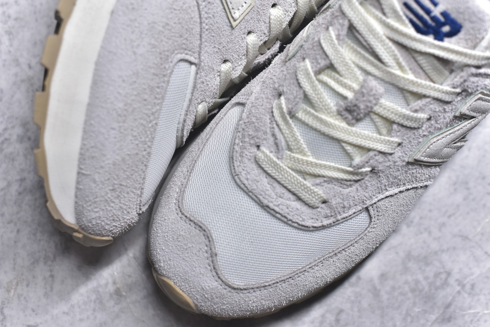 图片[8]-#New Balance NB 574米白色 复古运动跑步鞋 采用猪巴革组合网织物鞋面材质 全新4层组合独立私模大底 货号：U574LGRS 尺码：36 36.5 37.5 38 38.5 39 40 40.5 41.5 42 42.5 43 44 45-选品中心