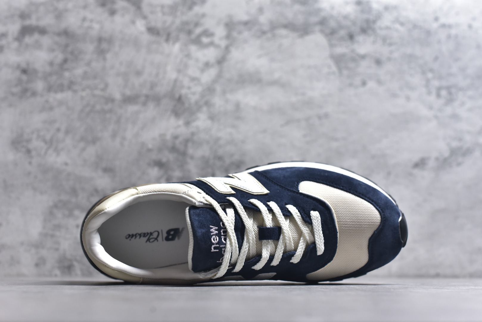 图片[4]-#New Balance NB 574蓝白色 复古运动跑步鞋 采用猪巴革组合网织物鞋面材质 全新4层组合独立私模大底 货号：U574LGRN 尺码：36 36.5 37.5 38 38.5 39 40 40.5 41.5 42 42.5 43 44 45-选品中心