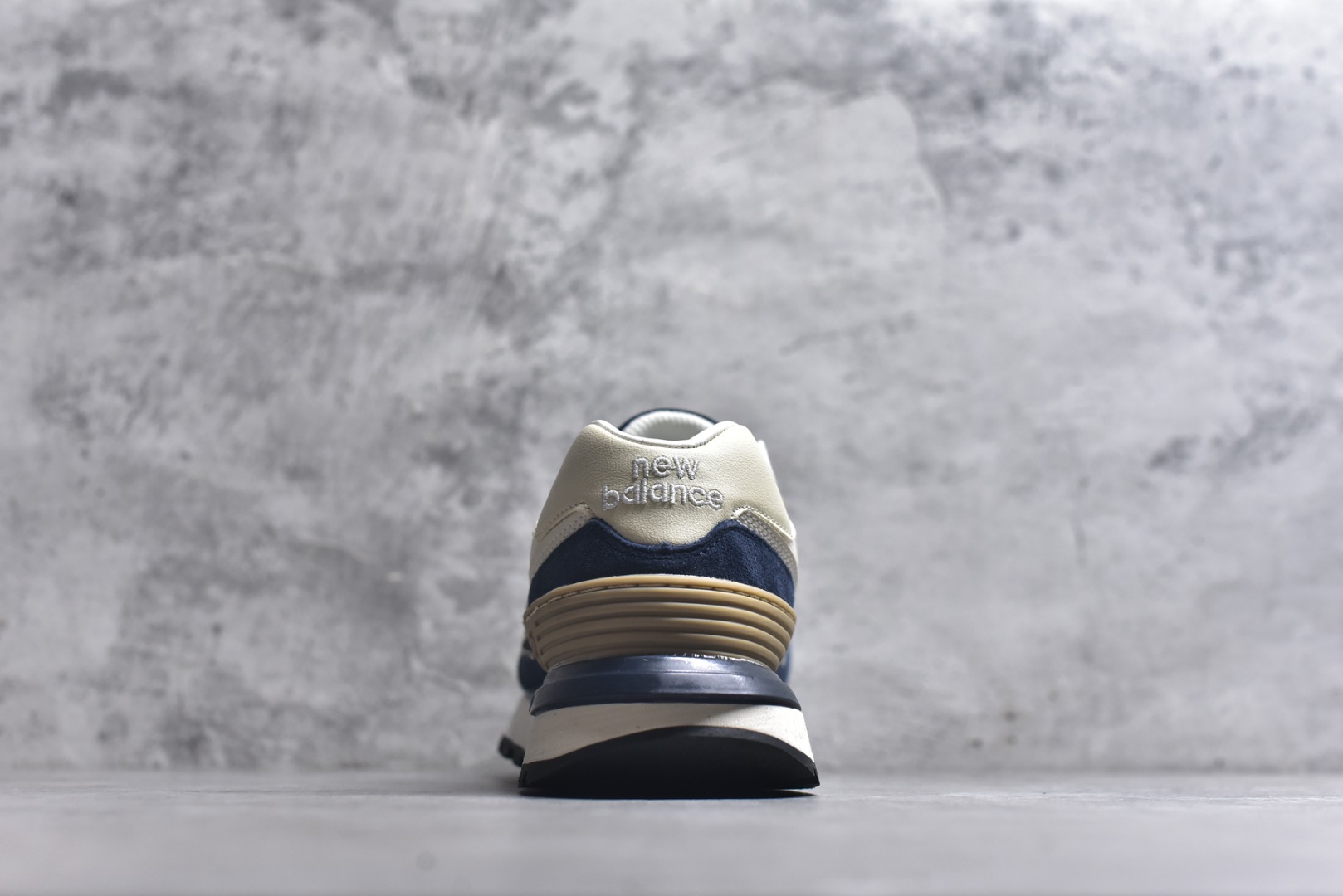 图片[5]-#New Balance NB 574蓝白色 复古运动跑步鞋 采用猪巴革组合网织物鞋面材质 全新4层组合独立私模大底 货号：U574LGRN 尺码：36 36.5 37.5 38 38.5 39 40 40.5 41.5 42 42.5 43 44 45-选品中心