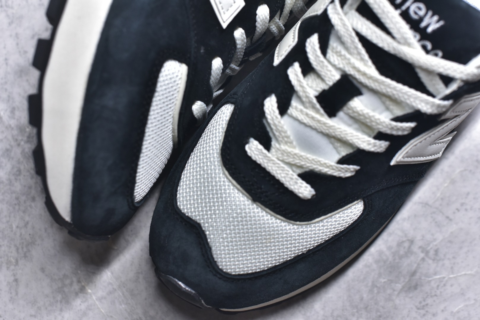 图片[8]-#New Balance NB 574黑白色 复古运动跑步鞋 采用猪巴革组合网织物鞋面材质 全新4层组合独立私模大底 货号：U574LGRA 尺码：36 36.5 37.5 38 38.5 39 40 40.5 41.5 42 42.5 43 44 45-选品中心