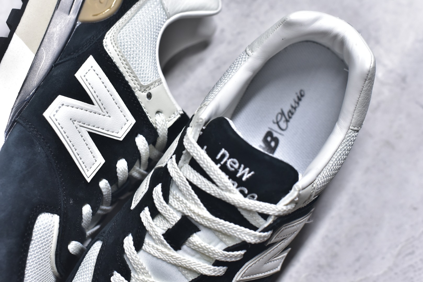 图片[9]-#New Balance NB 574黑白色 复古运动跑步鞋 采用猪巴革组合网织物鞋面材质 全新4层组合独立私模大底 货号：U574LGRA 尺码：36 36.5 37.5 38 38.5 39 40 40.5 41.5 42 42.5 43 44 45-选品中心