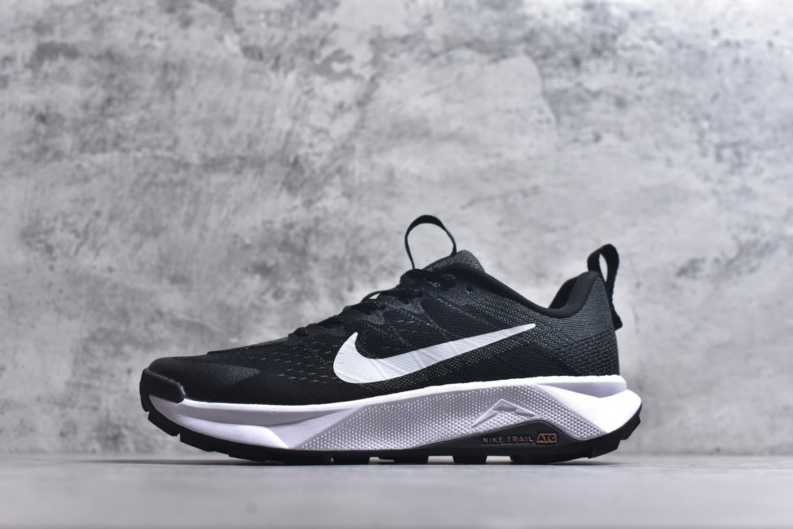 #NIKE REACTX Wildhorse 10 户外运动越野跑步鞋 兼顾迅疾外观和稳固脚感 后跟覆面和中足动态支撑巧妙融合 缔造稳定顺畅的迈步体验 货号：FV2338-001 尺码：36-45-选品中心