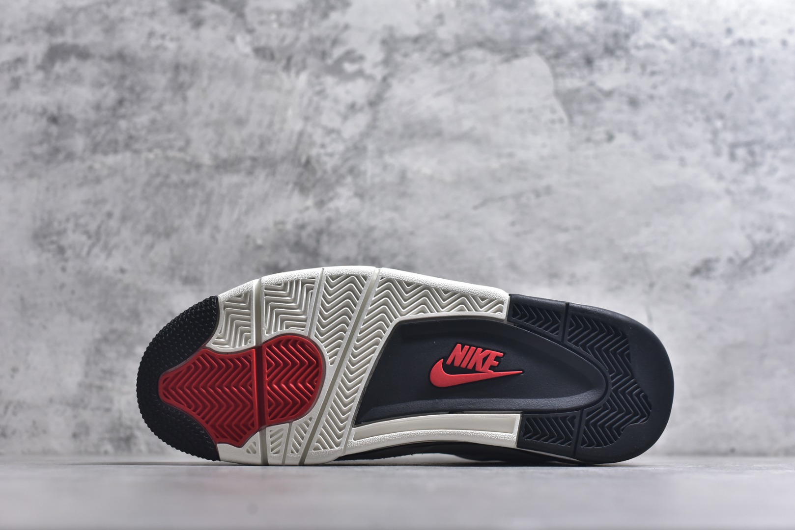 图片[6]-#Jordan Air Jordan 4 Retro \”Flight Club\”舒适百搭 防滑耐磨 中帮 复古篮球鞋 男款 白黑红 IM4002-100 男鞋 40 40.5 41 42 42.5 43 44 44.5 45 46 47.5 48.5-选品中心