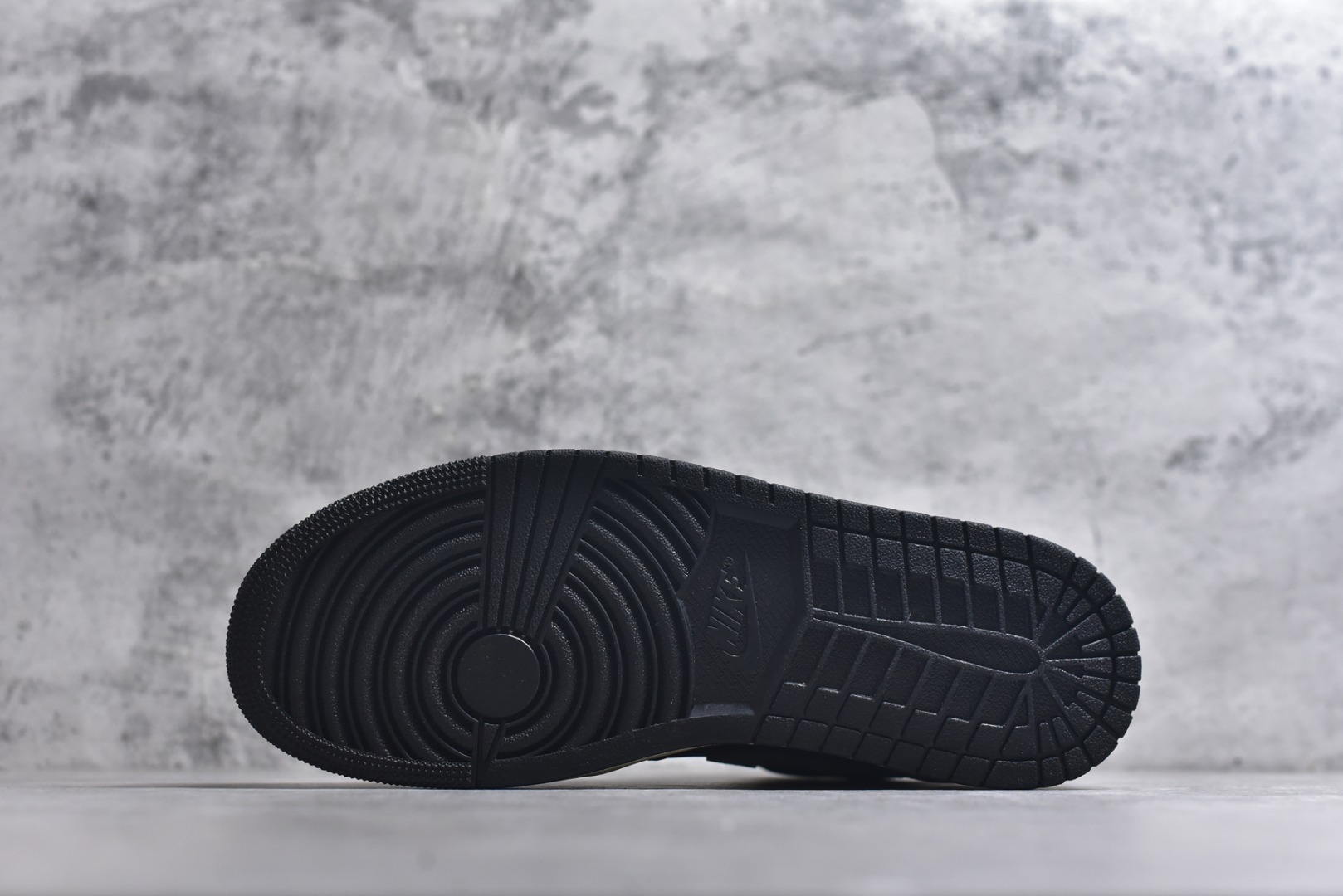 图片[6]-#Jordan Air Jordan 1 Mid SE 摩卡小倒钩配色 经典舒适 中帮 复古篮球鞋 男款 棕黑色 IB7110-002 男鞋 40 40.5 41 42 42.5 43 44 44.5 45 46-选品中心