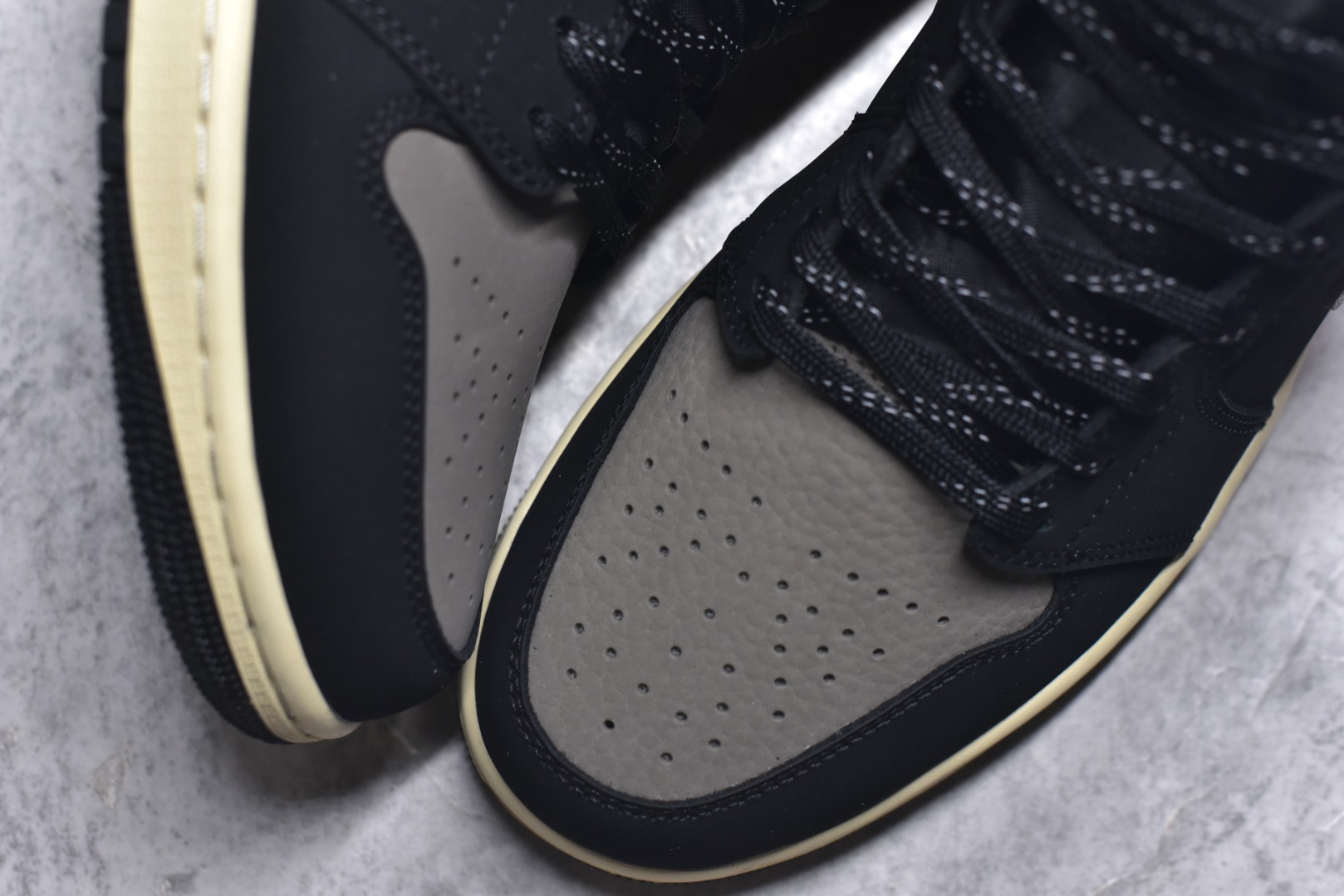 图片[8]-#Jordan Air Jordan 1 Mid SE 摩卡小倒钩配色 经典舒适 中帮 复古篮球鞋 男款 棕黑色 IB7110-002 男鞋 40 40.5 41 42 42.5 43 44 44.5 45 46-选品中心