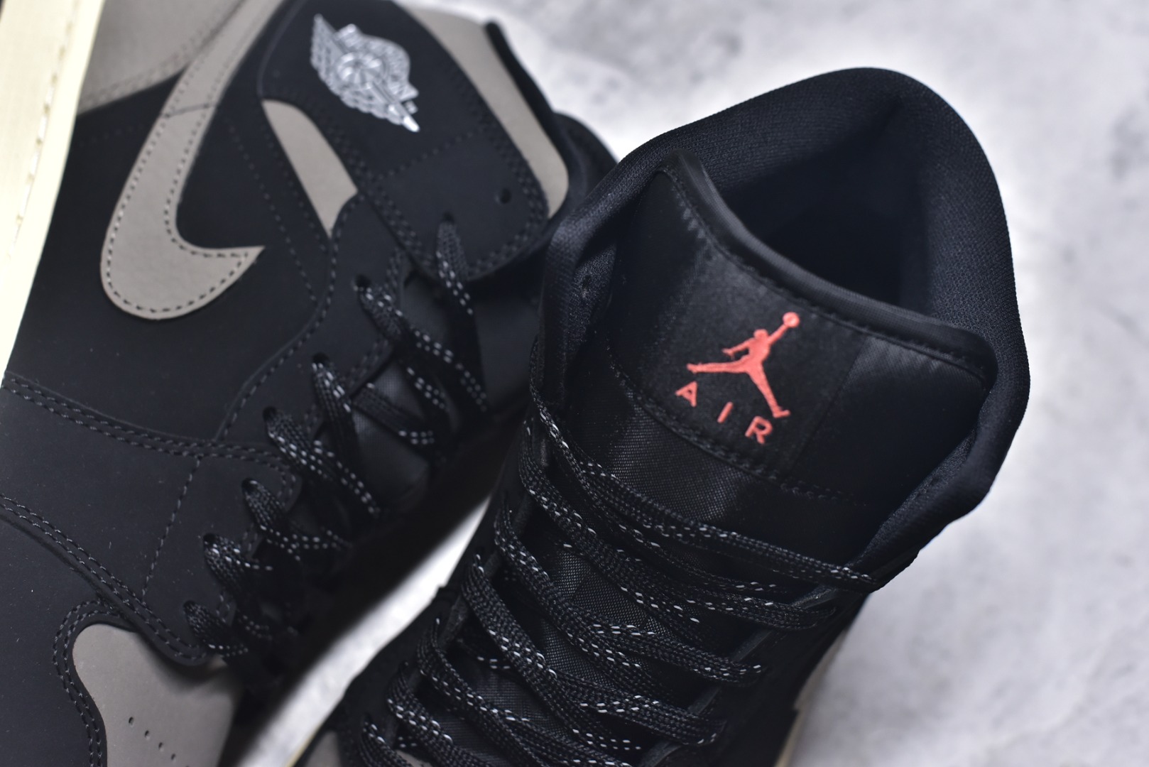 图片[9]-#Jordan Air Jordan 1 Mid SE 摩卡小倒钩配色 经典舒适 中帮 复古篮球鞋 男款 棕黑色 IB7110-002 男鞋 40 40.5 41 42 42.5 43 44 44.5 45 46-选品中心