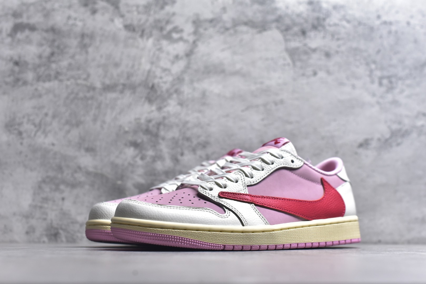 图片[2]-觅货权威实拍💯#AD58970 新货🚀#LJR 特供 Travis Scott x Air Jordan AJ1 Low OG SP 低帮倒钩系列 圈内最强 恪守真诚 承诺混一赔十 高端零售裸鞋圈特供批次 产品品控稳定性领先行业 细节不做介绍 公认最强 不用犹豫 尺码：36 36.5 37.5 38 38.5 39 40 40.5 41 42 42.5 43 44 44.5 45 45.5 46 47.5 48.5-选品中心