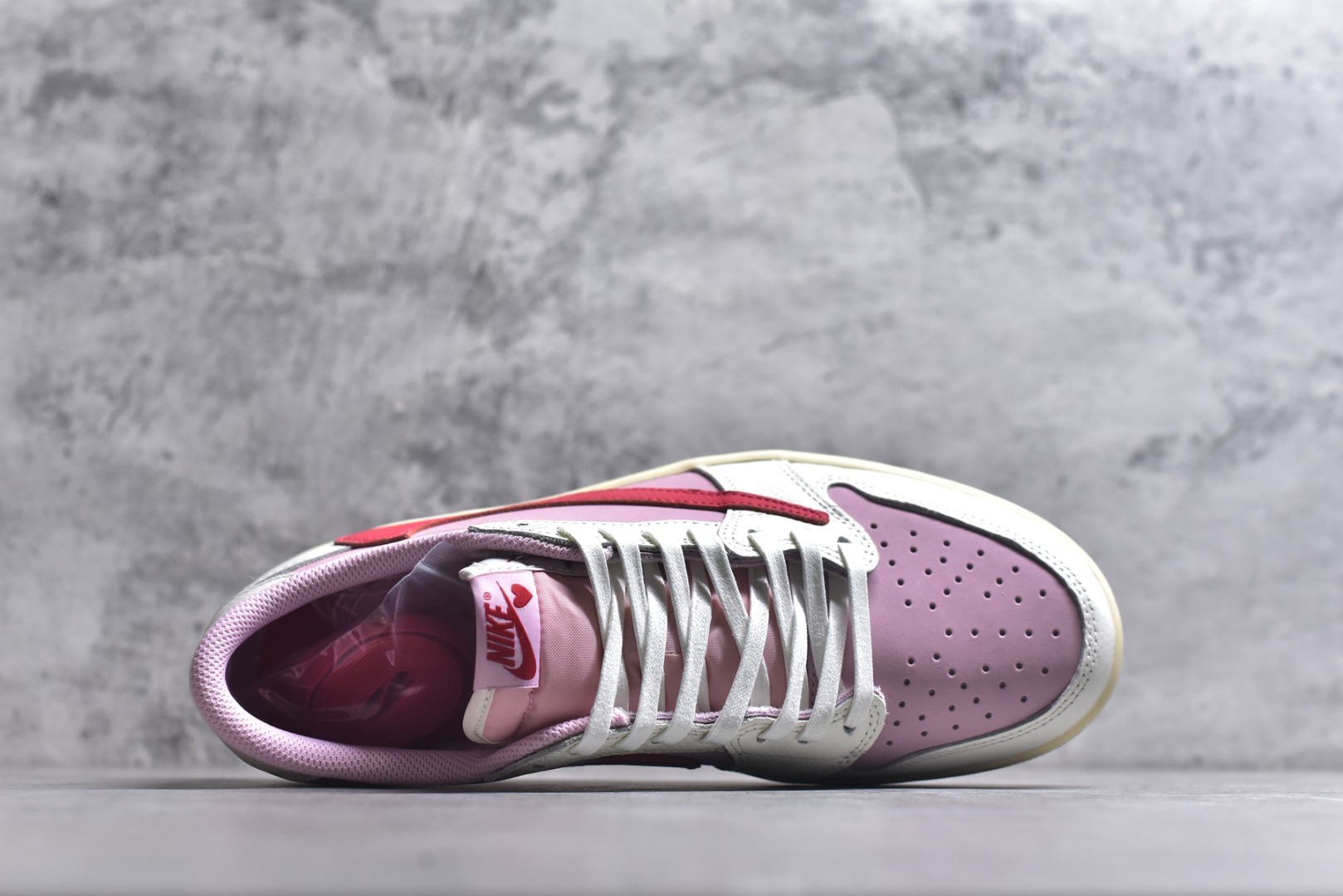 图片[4]-觅货权威实拍💯#AD58970 新货🚀#LJR 特供 Travis Scott x Air Jordan AJ1 Low OG SP 低帮倒钩系列 圈内最强 恪守真诚 承诺混一赔十 高端零售裸鞋圈特供批次 产品品控稳定性领先行业 细节不做介绍 公认最强 不用犹豫 尺码：36 36.5 37.5 38 38.5 39 40 40.5 41 42 42.5 43 44 44.5 45 45.5 46 47.5 48.5-选品中心