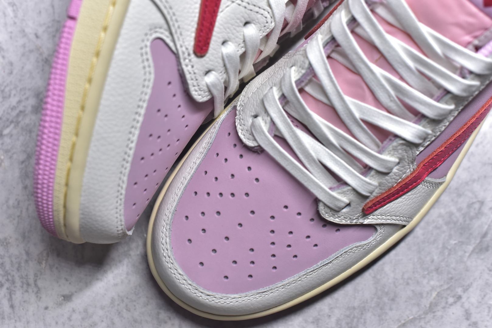 图片[8]-觅货权威实拍💯#AD58970 新货🚀#LJR 特供 Travis Scott x Air Jordan AJ1 Low OG SP 低帮倒钩系列 圈内最强 恪守真诚 承诺混一赔十 高端零售裸鞋圈特供批次 产品品控稳定性领先行业 细节不做介绍 公认最强 不用犹豫 尺码：36 36.5 37.5 38 38.5 39 40 40.5 41 42 42.5 43 44 44.5 45 45.5 46 47.5 48.5-选品中心