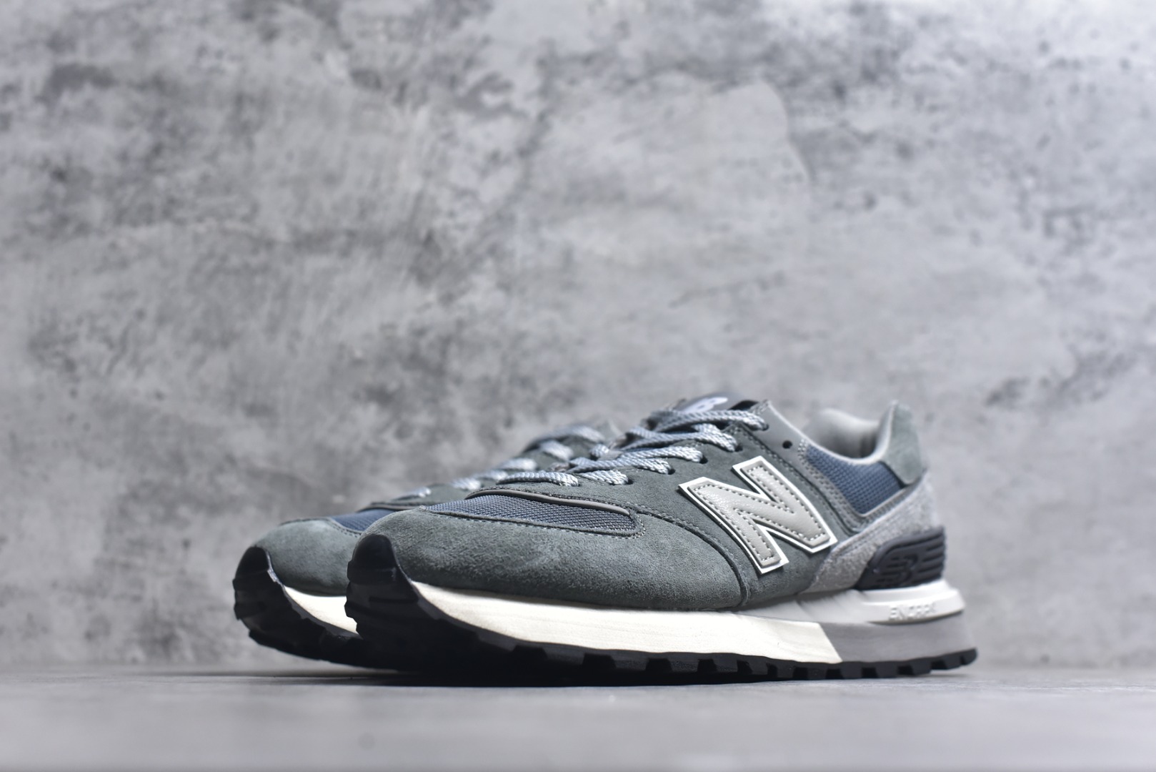 图片[2]-#New Balance NB 574 复古运动跑步鞋 采用猪巴革组合网织物鞋面材质 全新4层组合独立私模大底 货号：U574LGHX 尺码：36 36.5 37.5 38 38.5 39 40 40.5 41.5 42 42.5 43 44 45-选品中心