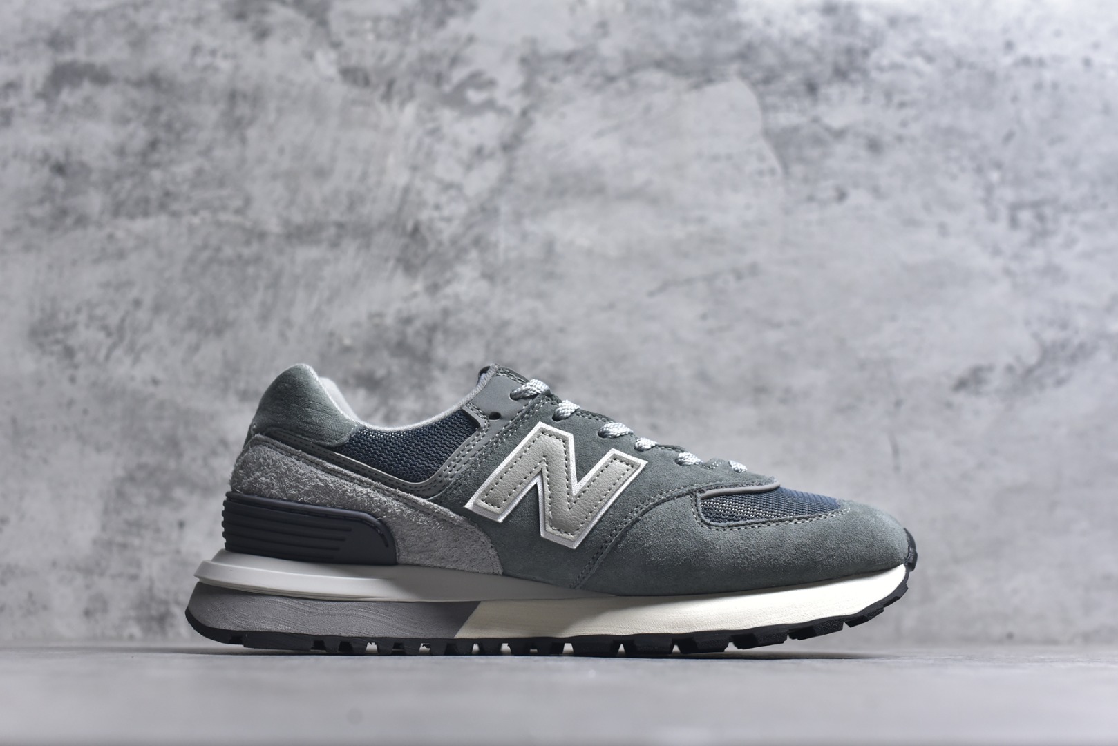 图片[3]-#New Balance NB 574 复古运动跑步鞋 采用猪巴革组合网织物鞋面材质 全新4层组合独立私模大底 货号：U574LGHX 尺码：36 36.5 37.5 38 38.5 39 40 40.5 41.5 42 42.5 43 44 45-选品中心