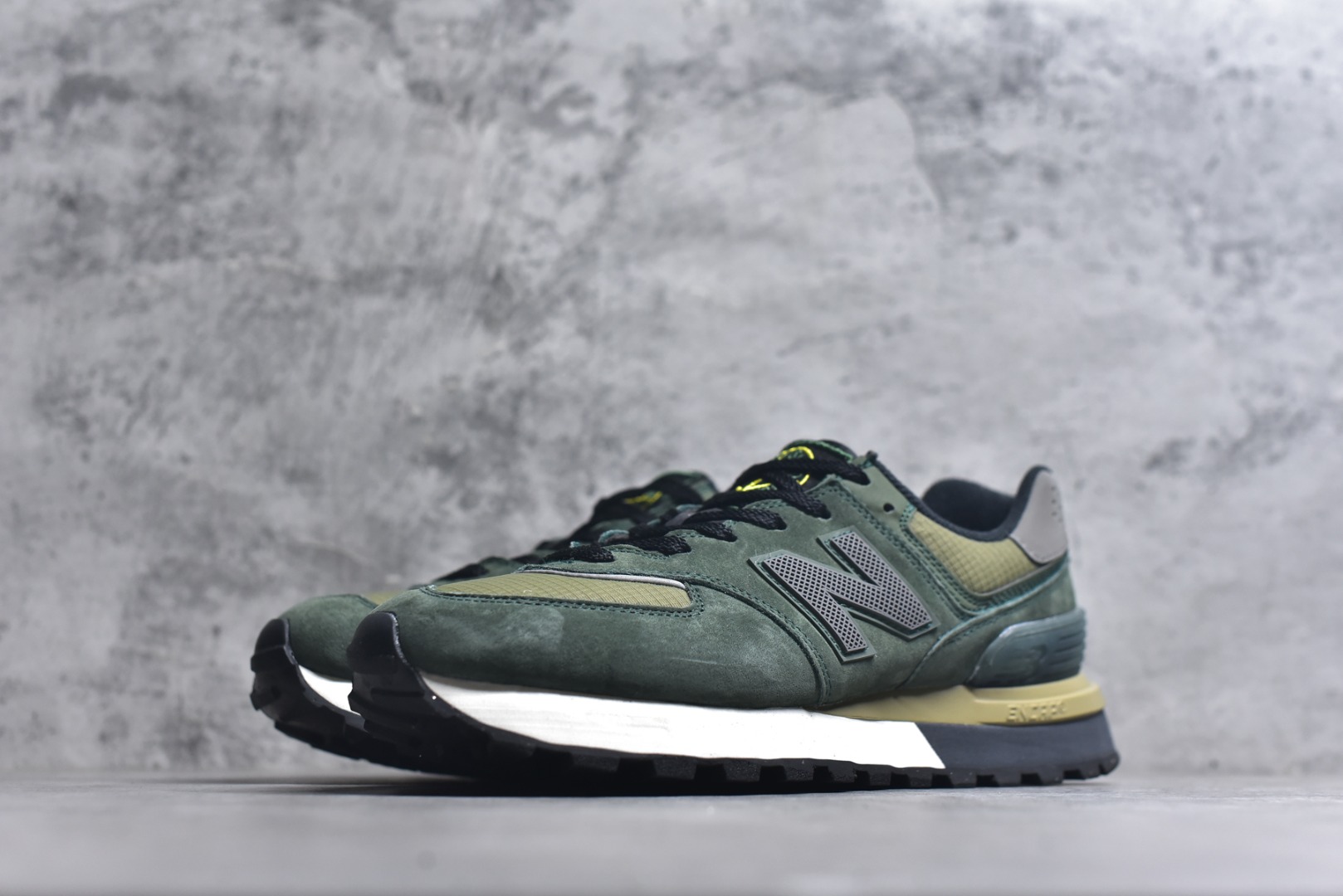 图片[2]-#New Balance NB 574 x 石头岛 复古运动跑步鞋 采用猪巴革组合网织物鞋面材质 全新4层组合独立私模大底 货号：U574LGIL 尺码：36 36.5 37.5 38 38.5 39 40 40.5 41.5 42 42.5 43 44 45-选品中心