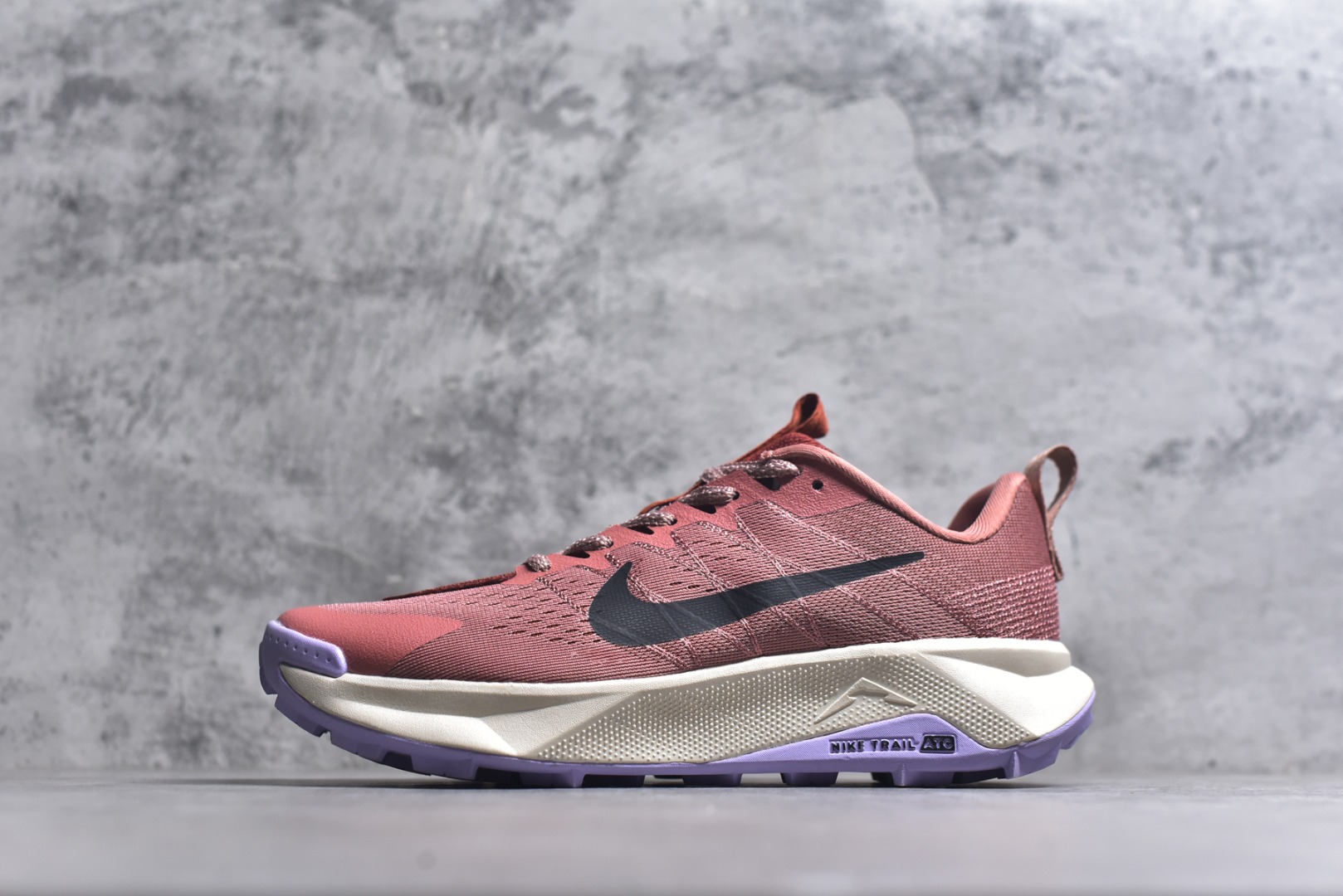 #NIKE REACTX Wildhorse 10 户外运动越野跑步鞋 兼顾迅疾外观和稳固脚感 后跟覆面和中足动态支撑巧妙融合 缔造稳定顺畅的迈步体验 货号：FV2337–600 尺码：36-45-选品中心