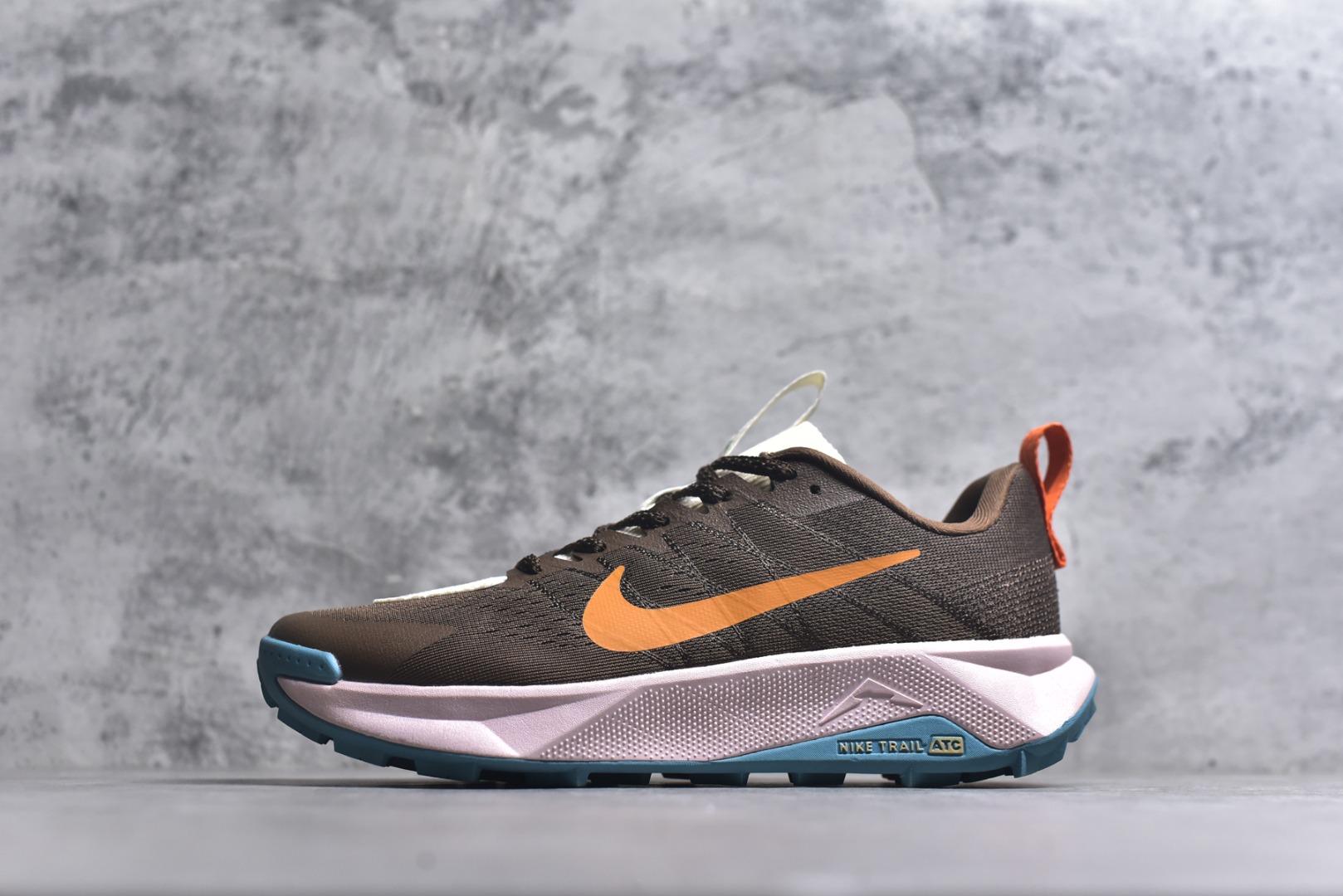 #NIKE REACTX Wildhorse 10 户外运动越野跑步鞋 兼顾迅疾外观和稳固脚感 后跟覆面和中足动态支撑巧妙融合 缔造稳定顺畅的迈步体验 货号：FV2337-201 尺码：36-45-选品中心