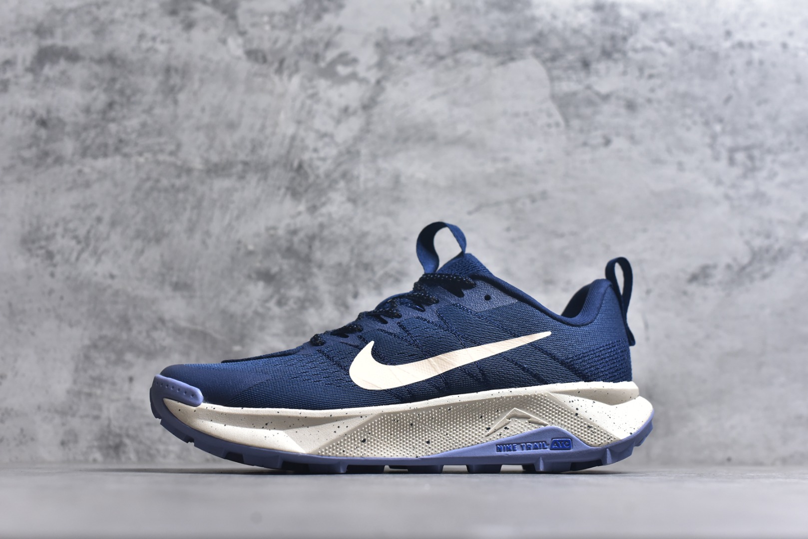 #NIKE REACTX Wildhorse 10 户外运动越野跑步鞋 兼顾迅疾外观和稳固脚感 后跟覆面和中足动态支撑巧妙融合 缔造稳定顺畅的迈步体验 货号：FV2337-400 尺码：36-45-选品中心