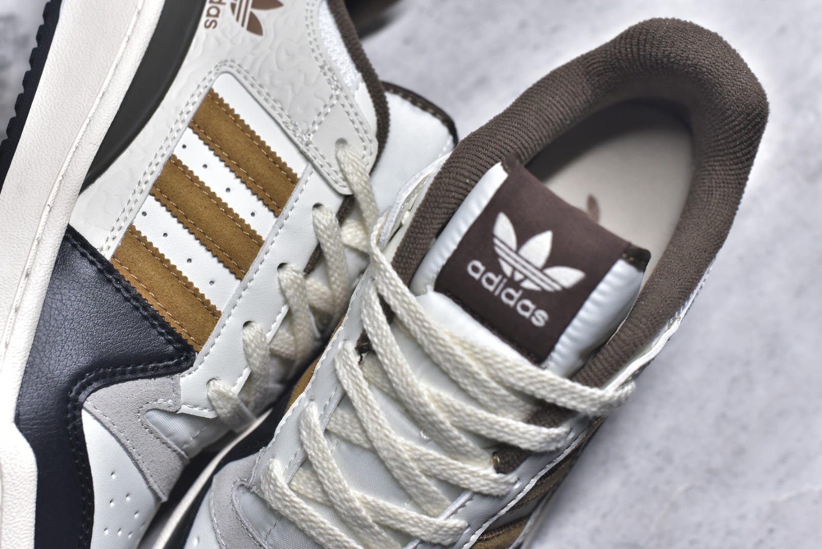 图片[9]-#AD Forum 84 Low OG 低帮百搭潮流休闲运动板鞋 JQ8734 以复古篮球鞋的外形为基础 采用皮革拼接 简约百搭 更加贴合舒适 中底内侧网格造型起到点睛之笔 外底橡胶 更显复古 尺码：35.5-45-选品中心