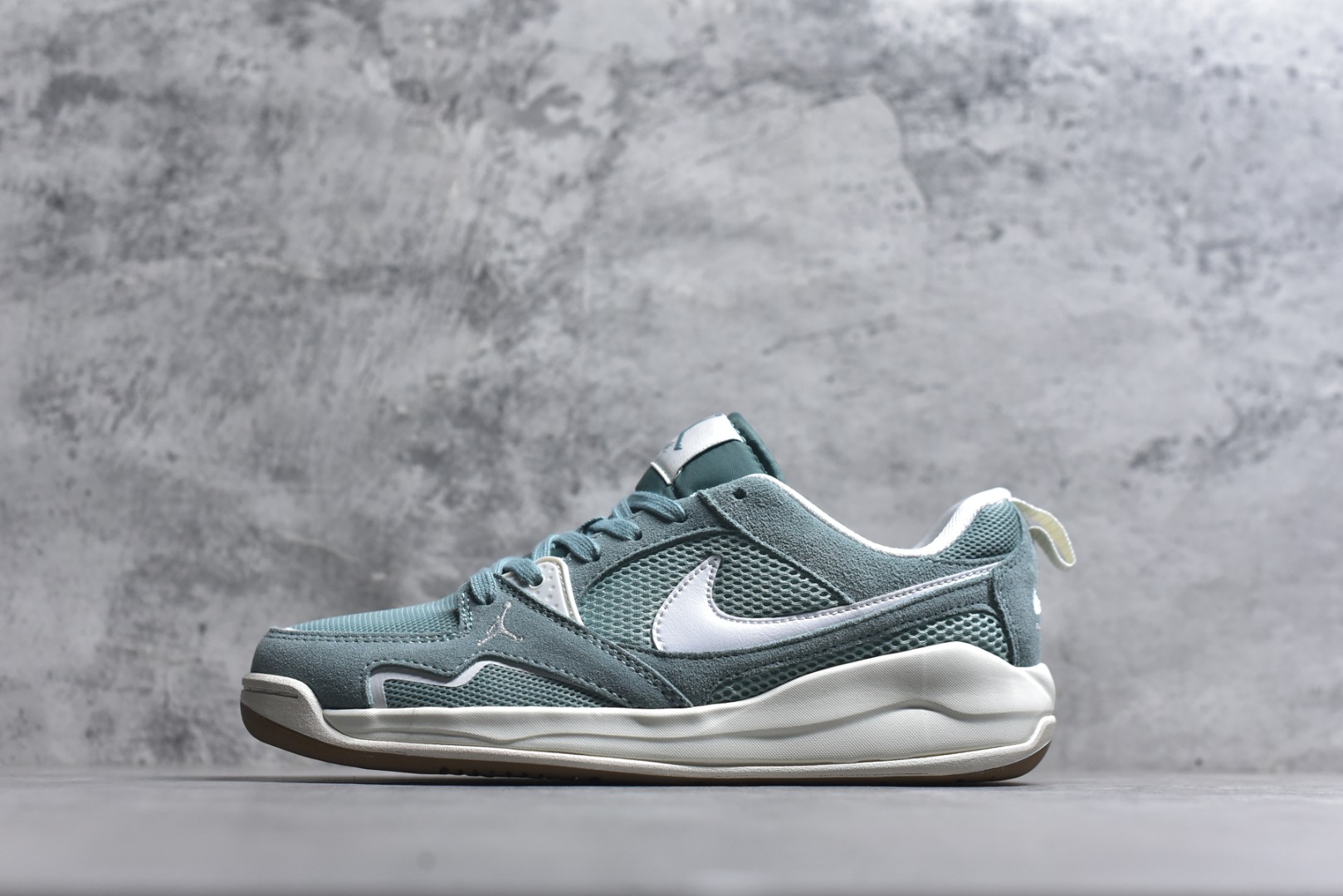 #NK Air JORDAN CMFTERA 复古单品 模具数据档案开发制造 纯粹还原公司版型鞋型 公司正确鞋面纹路 中底Formula 23缓震系统原厂鞋舌厚度海绵 原厂高频侧边字体模油墨印刷 原厂高弹材质鞋垫 回弹性跟公司一致 原中底布缝合走线以及注脚孔和钢印 货号：HJ6778 002 尺码：36 36.5 37.5 38 38.5 39 40 40.5 41 42 42.5 43 44 44.5 45 46-选品中心