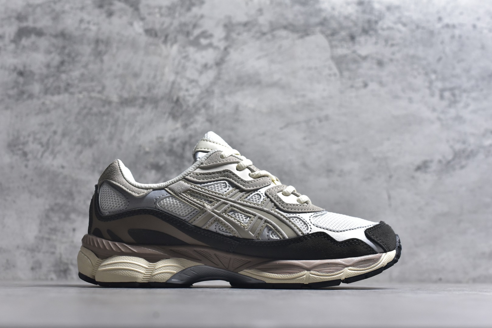 图片[3]-#亚瑟士 Asics GEL-NYC系列 舒适百搭 低帮 休闲跑步鞋 透气网 全新AHAR 橡胶材质 组合果冻底 款号：1203A383-103 尺码：36 37 38 39 40 41.5 42 43.5 44 45 46-选品中心