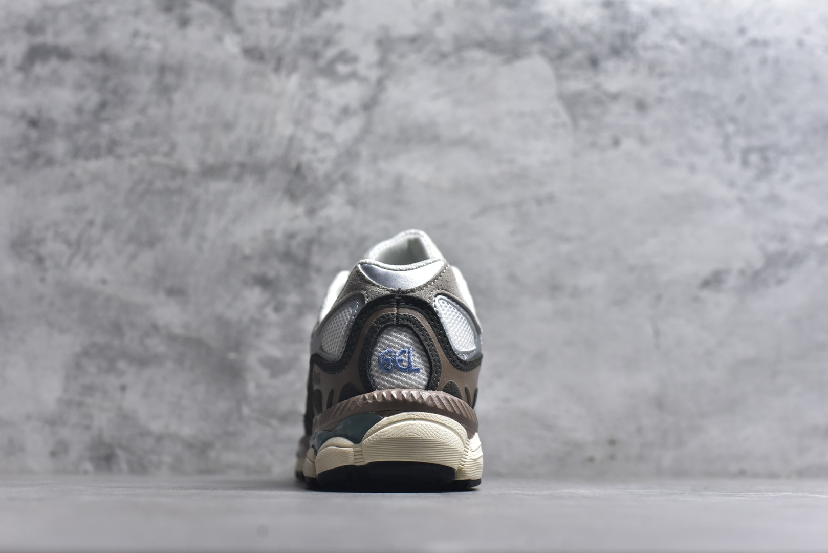 图片[5]-#亚瑟士 Asics GEL-NYC系列 舒适百搭 低帮 休闲跑步鞋 透气网 全新AHAR 橡胶材质 组合果冻底 款号：1203A383-103 尺码：36 37 38 39 40 41.5 42 43.5 44 45 46-选品中心