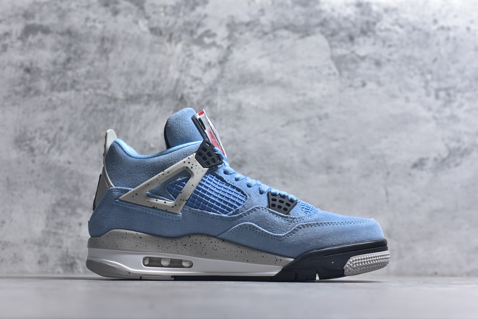 图片[3]-#Air Jordan AJ4 Retro 大学蓝 中帮篮球鞋 原楦原纸板同源开发 完美呈现乔4的版型 内侧正确双色网格 还原细节 正确气垫颜色 正确网格工艺 正确拉帮工艺 全鞋原装材料制作 原档案原模具打造 货号：CT8527-400 尺码：36-48-选品中心