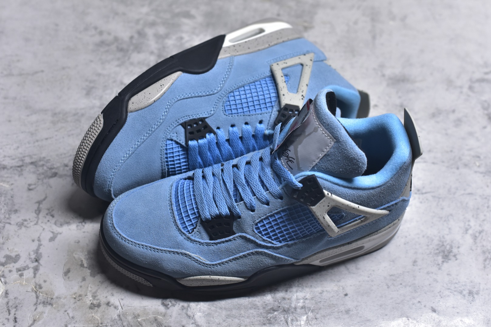 图片[7]-#Air Jordan AJ4 Retro 大学蓝 中帮篮球鞋 原楦原纸板同源开发 完美呈现乔4的版型 内侧正确双色网格 还原细节 正确气垫颜色 正确网格工艺 正确拉帮工艺 全鞋原装材料制作 原档案原模具打造 货号：CT8527-400 尺码：36-48-选品中心