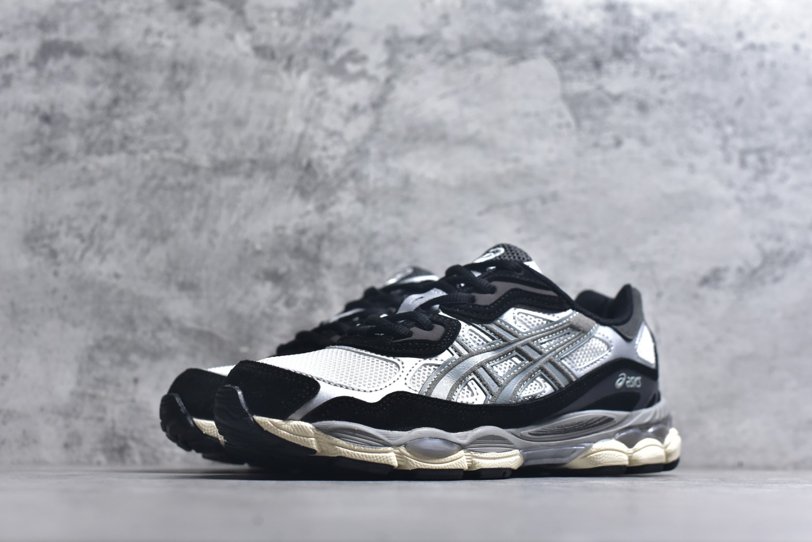 图片[2]-#Asics Gel-NYC 亚瑟士防滑耐磨休闲运动跑鞋 采用双层提花网面设计 提高包裹性和透气性 后跟搭载稳定系统科技T-GEL提升整体支撑力和结构感 减少对身体带来的冲击负荷 创新中底至轻回弹 货号：1201A789-750 尺码：36-47-选品中心