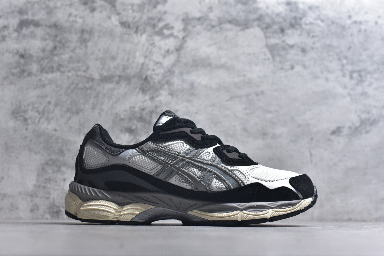 图片[3]-#Asics Gel-NYC 亚瑟士防滑耐磨休闲运动跑鞋 采用双层提花网面设计 提高包裹性和透气性 后跟搭载稳定系统科技T-GEL提升整体支撑力和结构感 减少对身体带来的冲击负荷 创新中底至轻回弹 货号：1201A789-750 尺码：36-47-选品中心