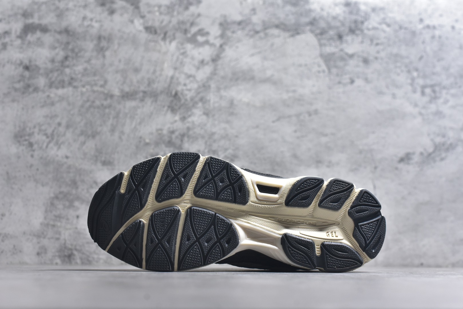 图片[6]-#Asics Gel-NYC 亚瑟士防滑耐磨休闲运动跑鞋 采用双层提花网面设计 提高包裹性和透气性 后跟搭载稳定系统科技T-GEL提升整体支撑力和结构感 减少对身体带来的冲击负荷 创新中底至轻回弹 货号：1203A383-111 尺码：36-47-选品中心