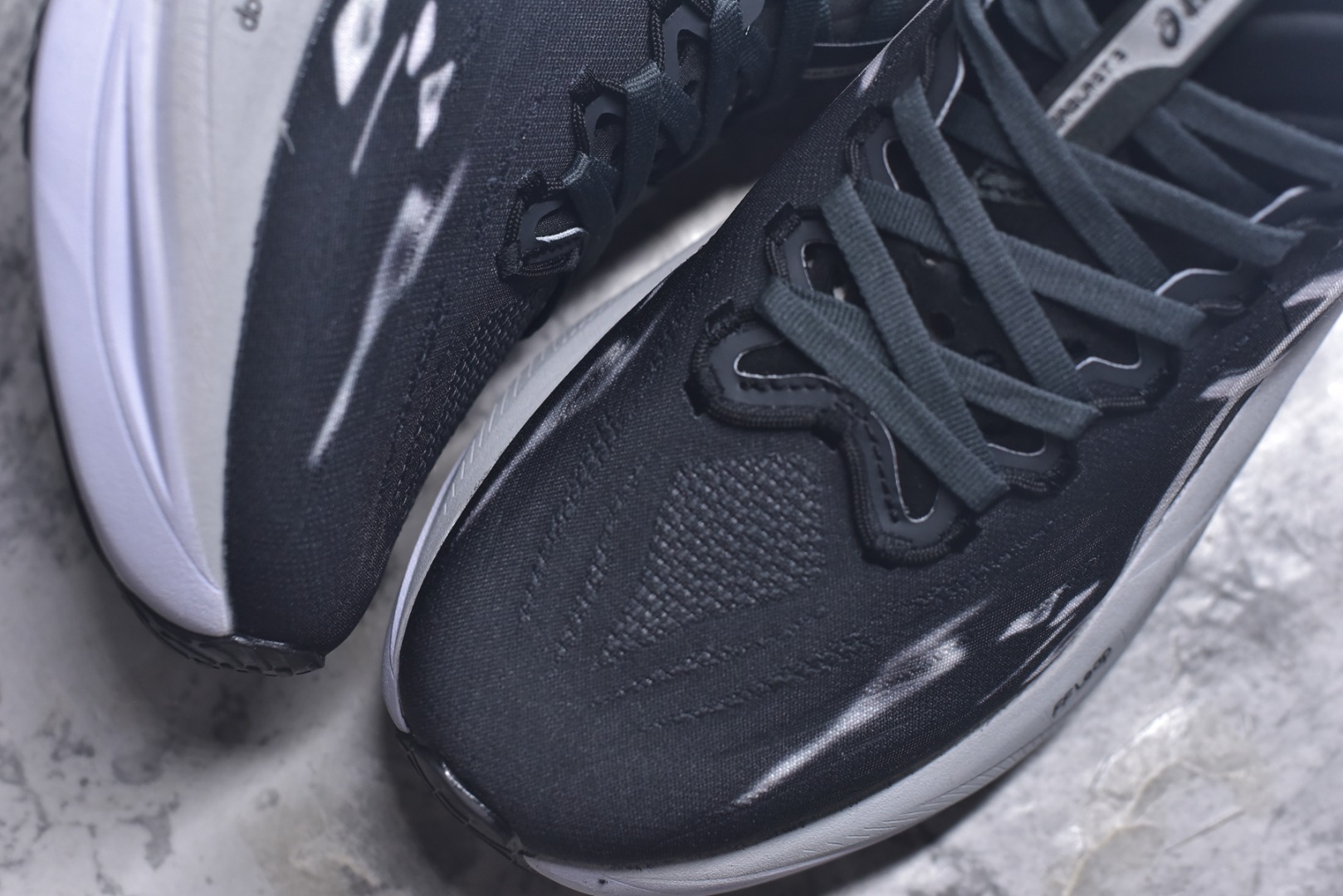 图片[8]-#Asics SuperBlast 3 轻量回弹舒适透气支撑跑步鞋 亚瑟士Superblast 3是一双无碳板全能超级训练鞋，核心升级为竞速级FF Leap中底，更软弹、更轻，能量回馈显著提升，适合轻松跑、长距离与快节奏训练。轻量工程网眼，按区域调整织法与孔径，兼顾透气与贴合。上层为竞速级FF Leap A-TPU超临界发泡材料，下层约10mmFF Blast Plus提供支撑与耐久。前掌ASICSGRIP抓地，后跟/外侧RF AHAR Lo耐磨。 货号：103A168-206 尺码：36 37 37.5 38 39 39.5 40 40.5 41.5 42 42.5 43.5 44 44.5 45-选品中心