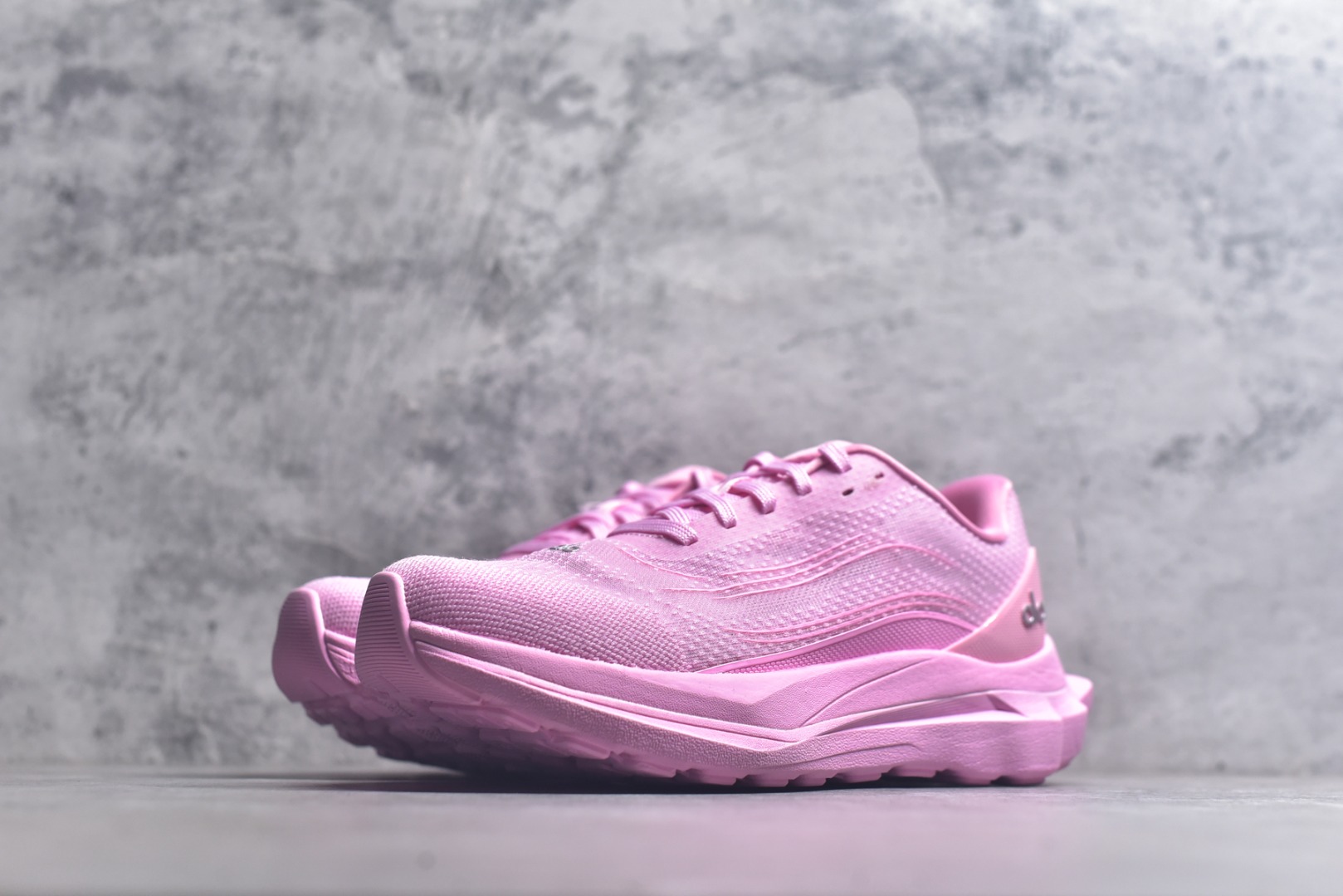 图片[2]-#Alo Yoga Alo Runner 舒适百搭 网布减震透气支撑耐磨低帮 休闲城市通勤训练跑步鞋 货号： A0590U 尺码： 36-45-选品中心