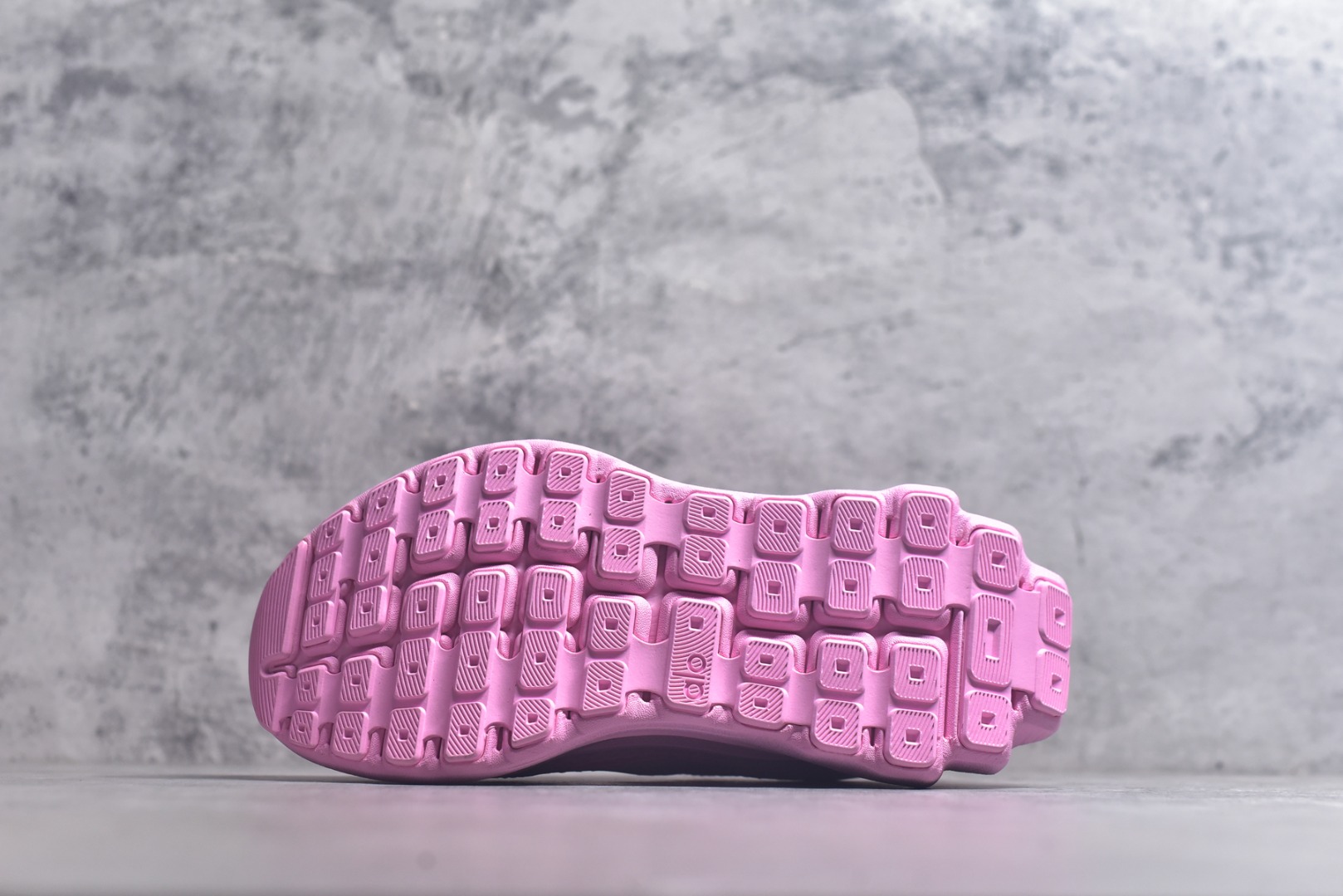 图片[6]-#Alo Yoga Alo Runner 舒适百搭 网布减震透气支撑耐磨低帮 休闲城市通勤训练跑步鞋 货号： A0590U 尺码： 36-45-选品中心