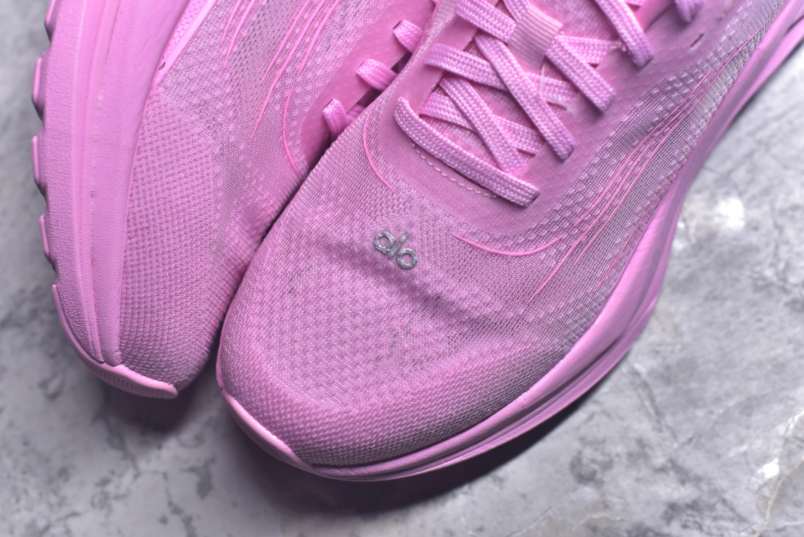 图片[8]-#Alo Yoga Alo Runner 舒适百搭 网布减震透气支撑耐磨低帮 休闲城市通勤训练跑步鞋 货号： A0590U 尺码： 36-45-选品中心