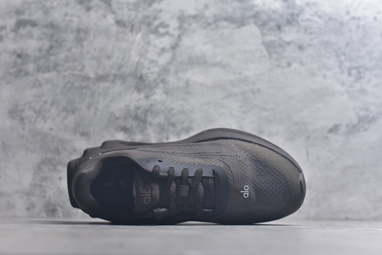 图片[4]-#Alo Yoga Alo Runner 舒适百搭 网布减震透气支撑耐磨低帮 休闲城市通勤训练跑步鞋 货号： A0590U 尺码： 36-45-选品中心
